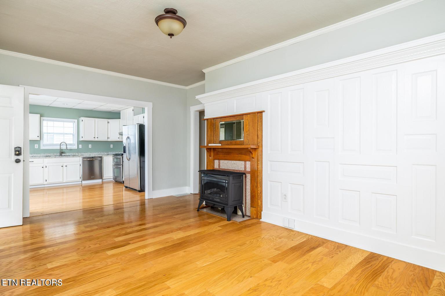 409 W 5th Avenue Lenoir City TN 37771
