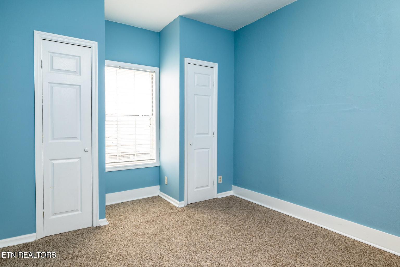 409 W 5th Avenue Lenoir City TN 37771