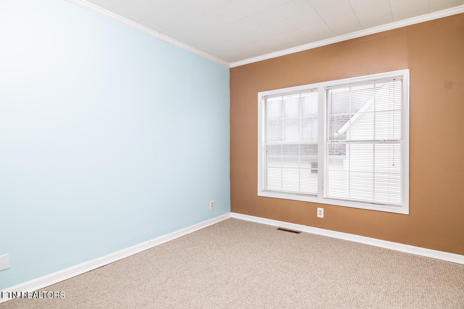 409 W 5th Avenue Lenoir City TN 37771