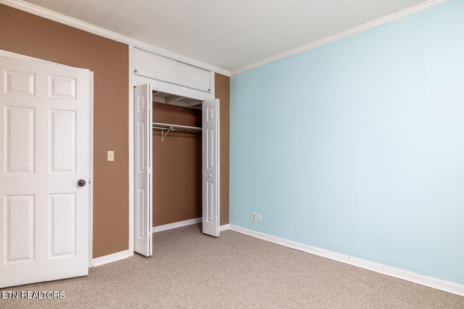 409 W 5th Avenue Lenoir City TN 37771