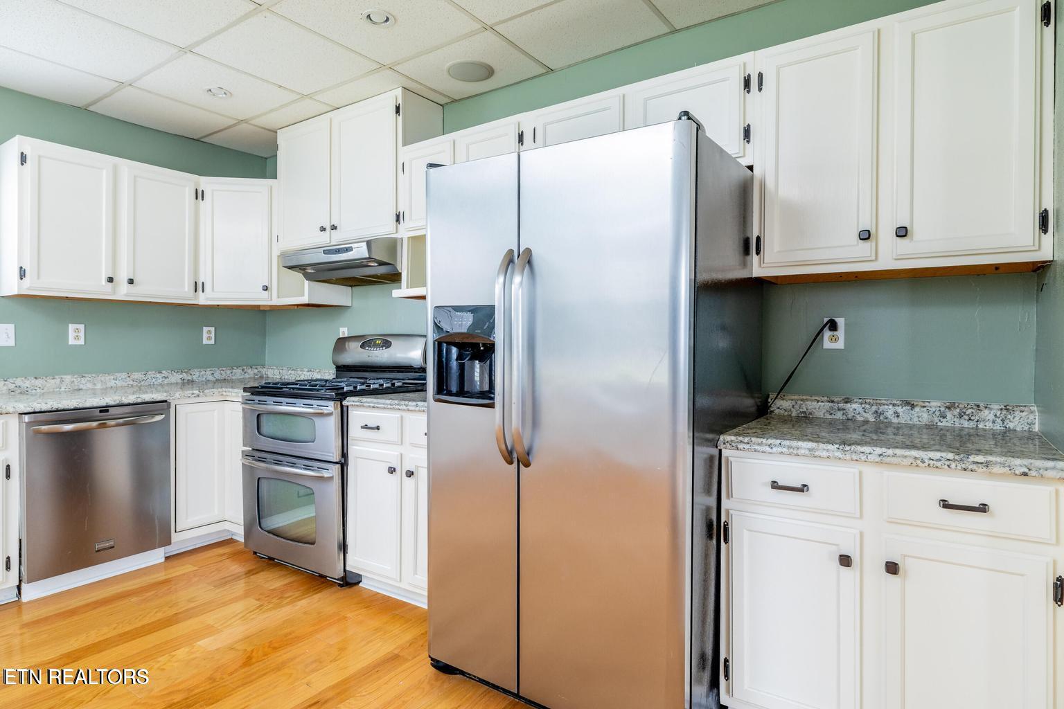 409 W 5th Avenue Lenoir City TN 37771