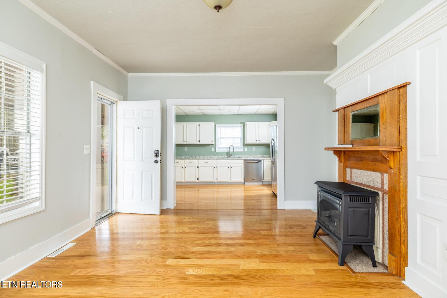 409 W 5th Avenue Lenoir City TN 37771