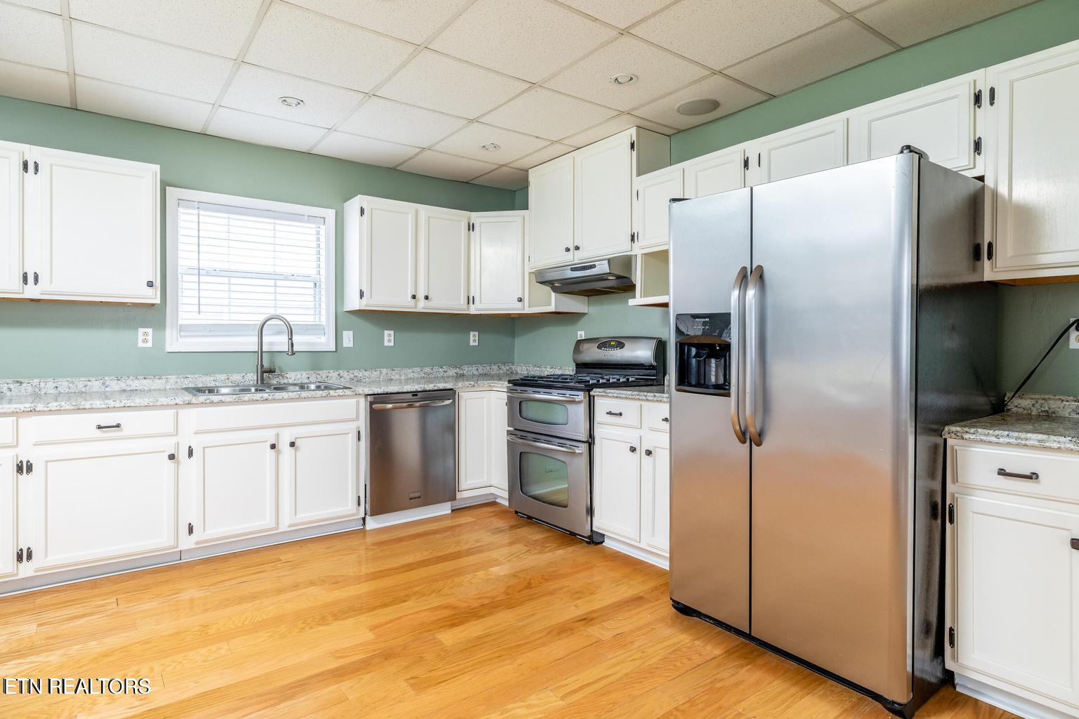409 W 5th Avenue Lenoir City TN 37771