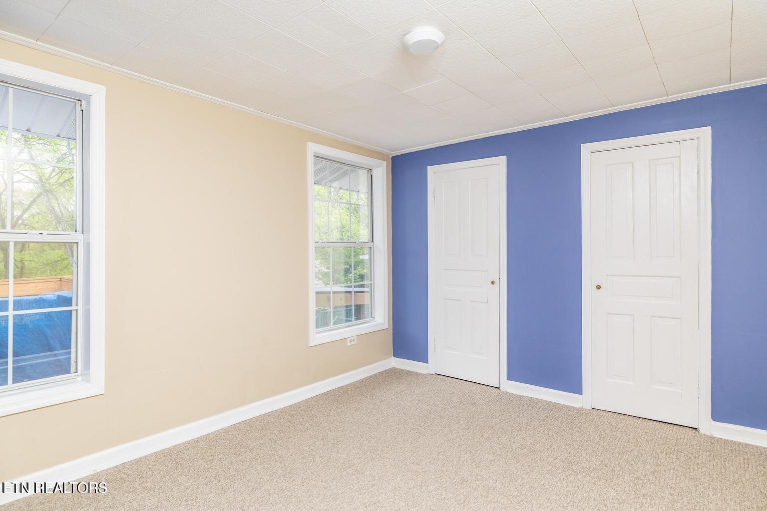 409 W 5th Avenue Lenoir City TN 37771