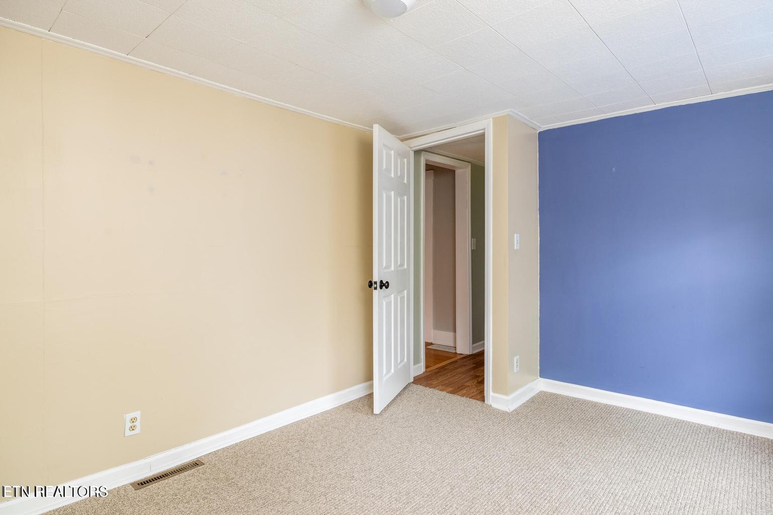 409 W 5th Avenue Lenoir City TN 37771
