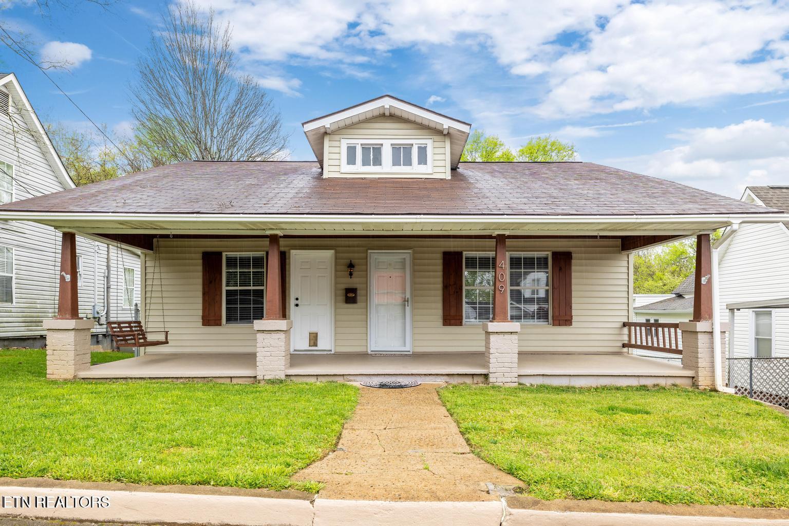 409 W 5th Avenue Lenoir City TN 37771
