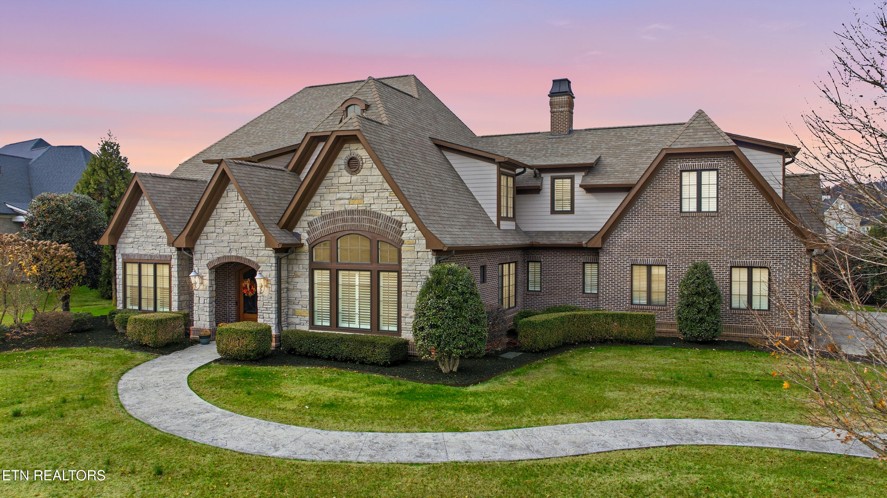 3713 Edgewater Way Louisville TN 37777