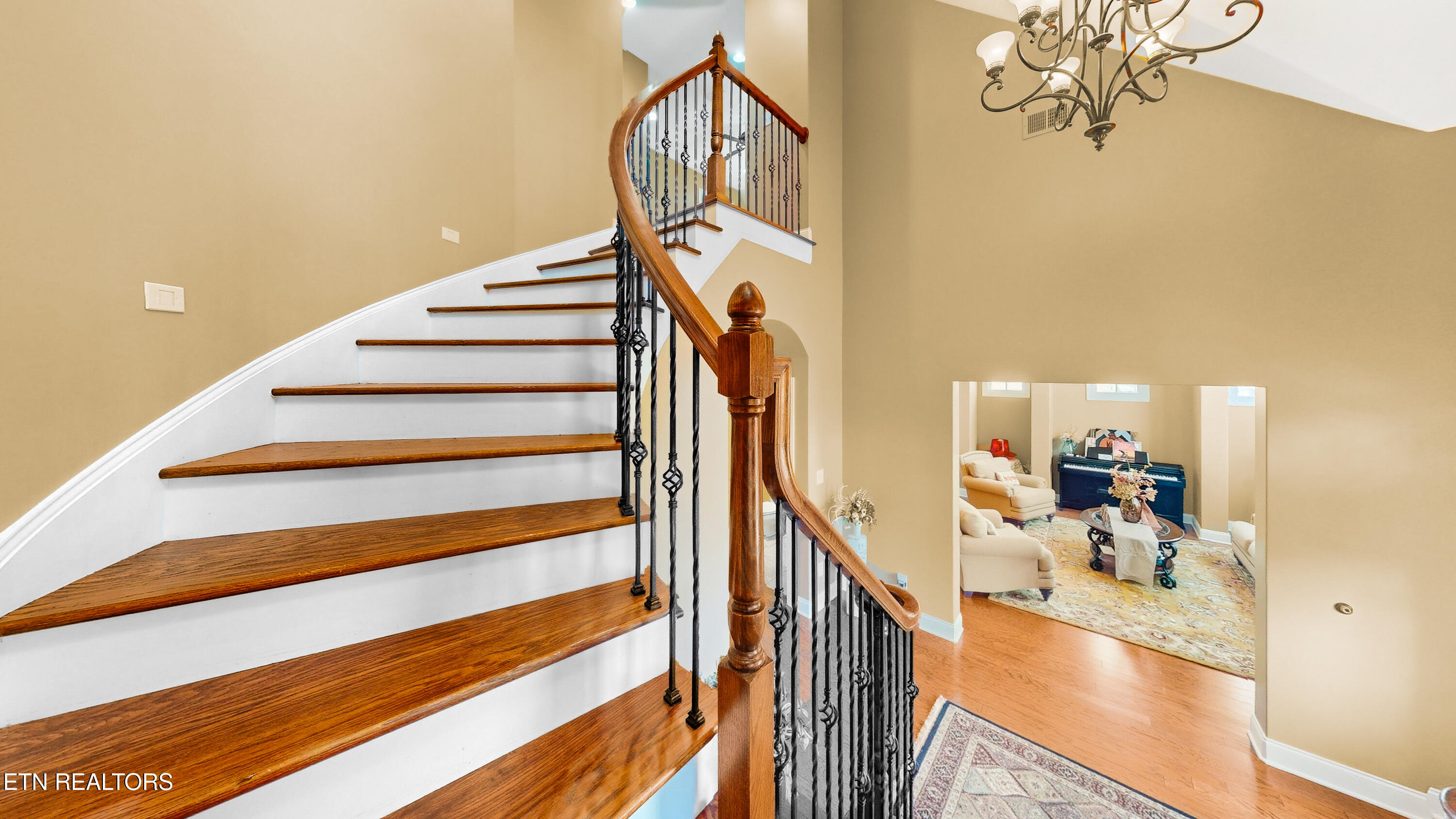 3713 Edgewater Way Louisville TN 37777