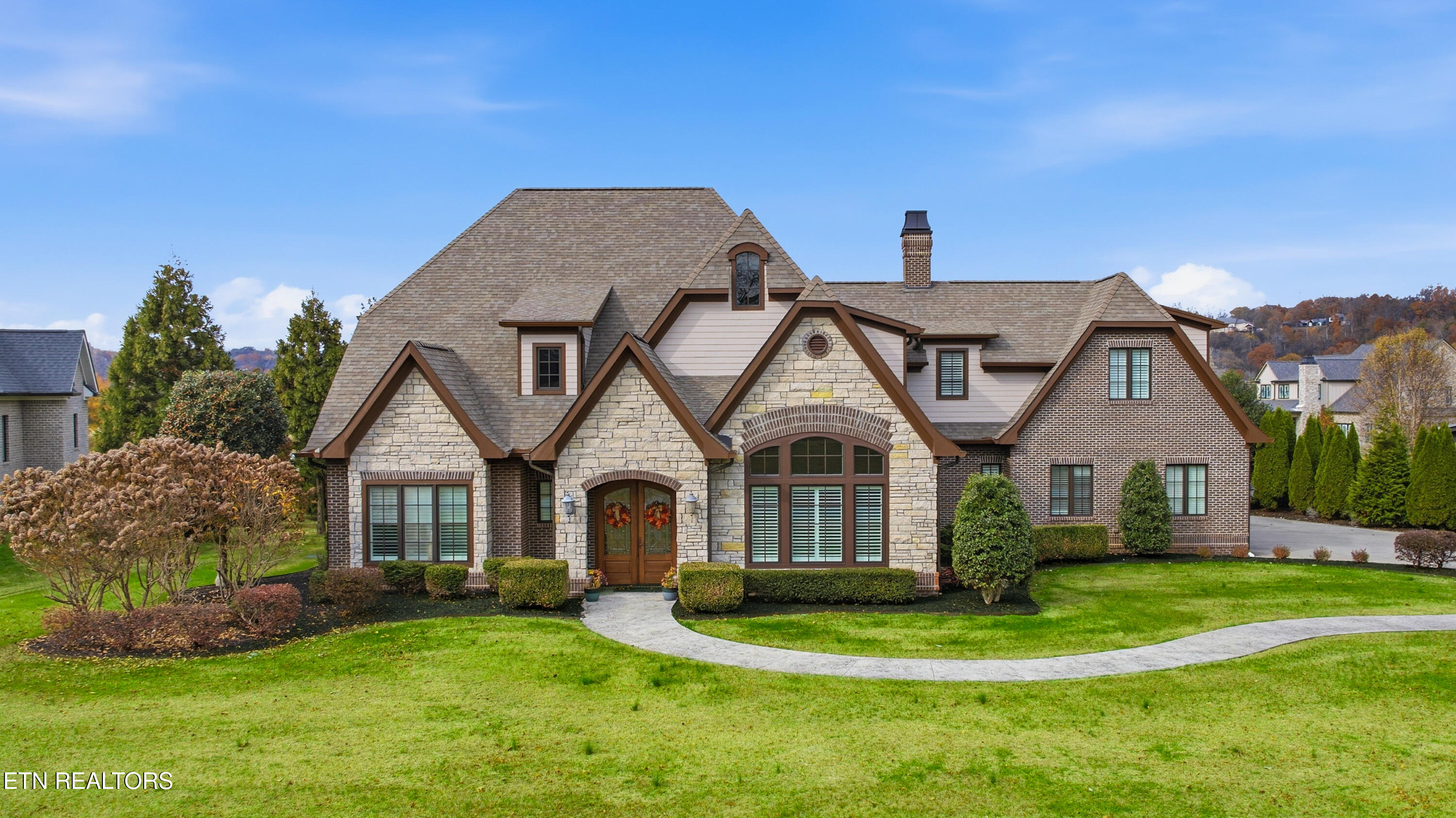 3713 Edgewater Way Louisville TN 37777