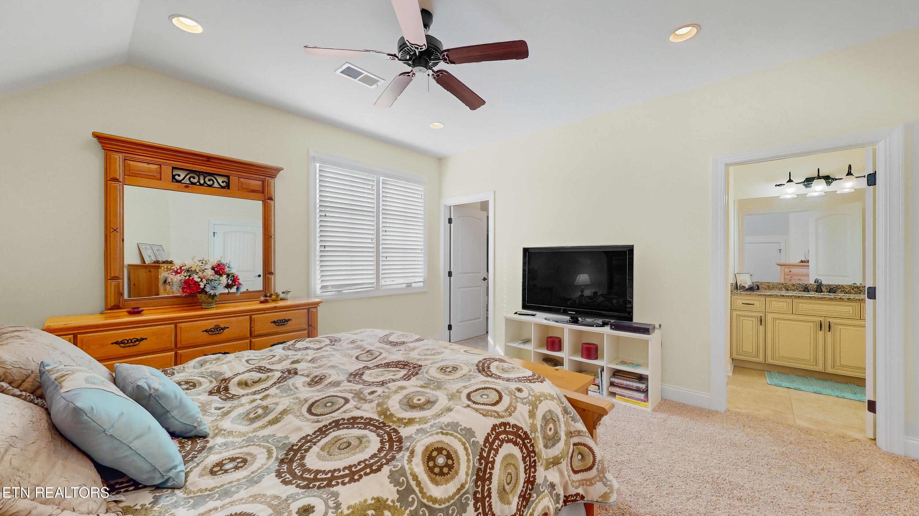 3713 Edgewater Way Louisville TN 37777
