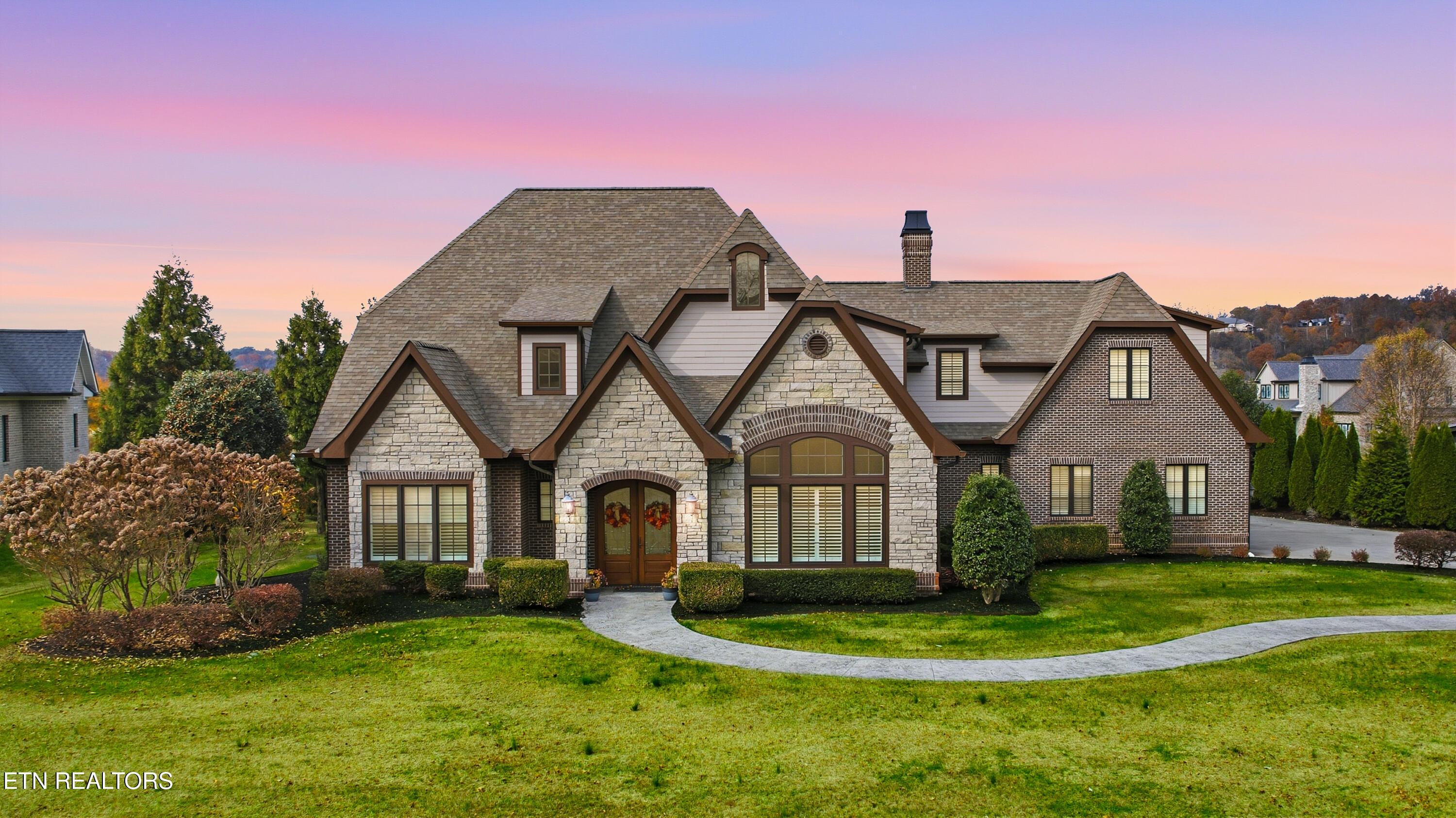 3713 Edgewater Way Louisville TN 37777