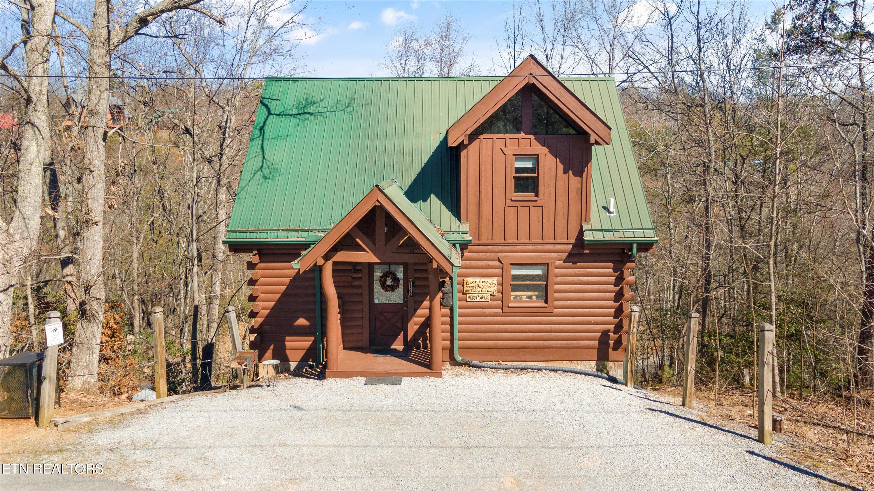 1906 Buckeye View Way Sevierville TN 37876