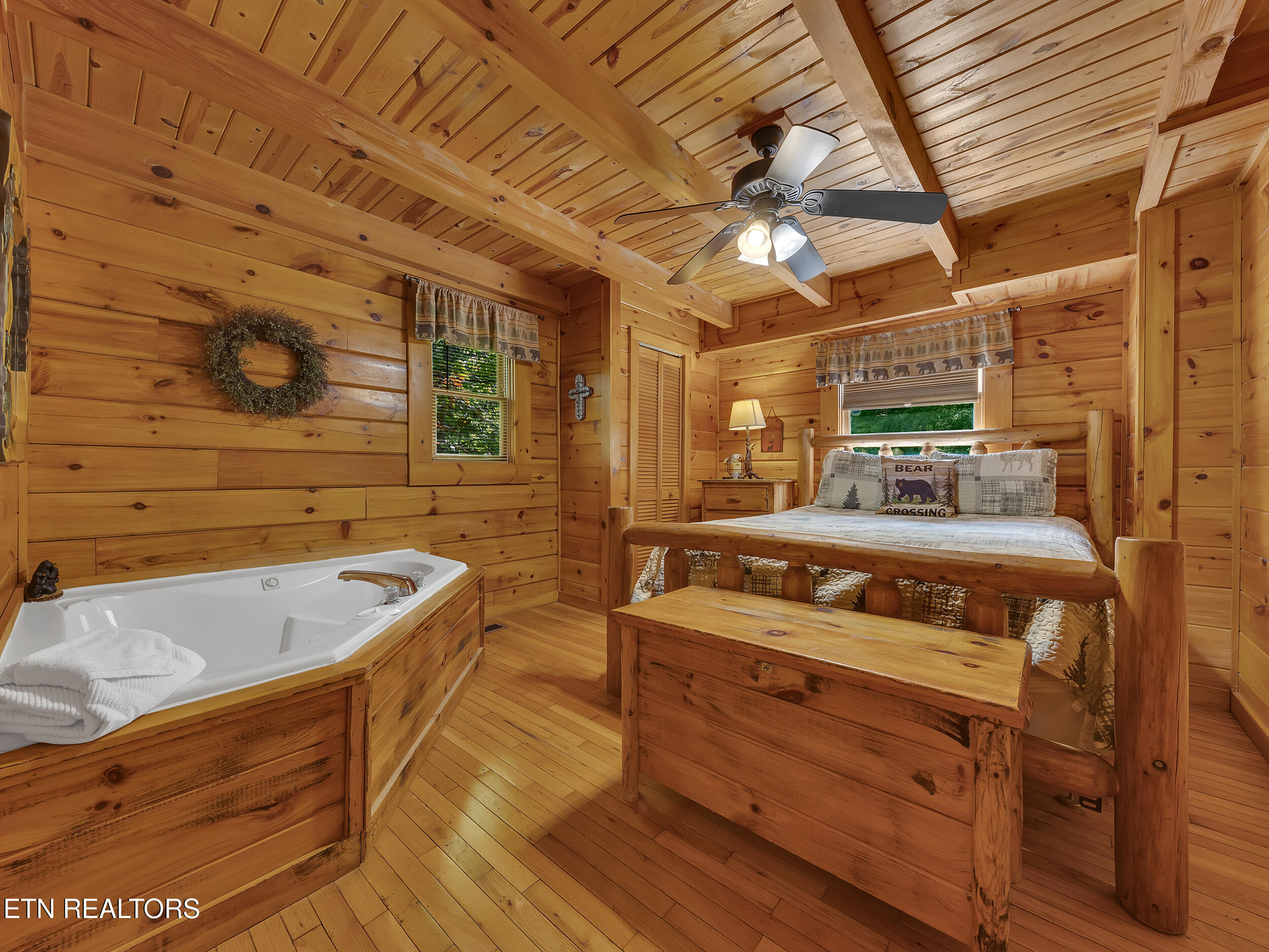 1906 Buckeye View Way Sevierville TN 37876