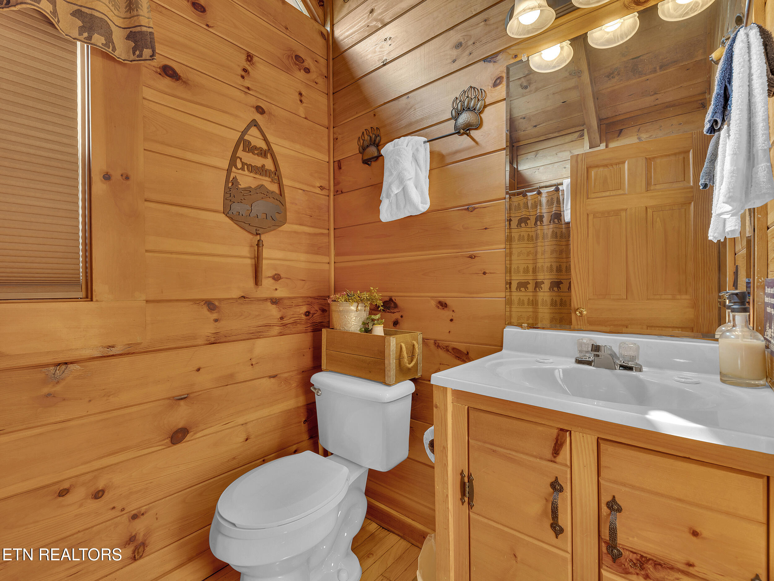 1906 Buckeye View Way Sevierville TN 37876