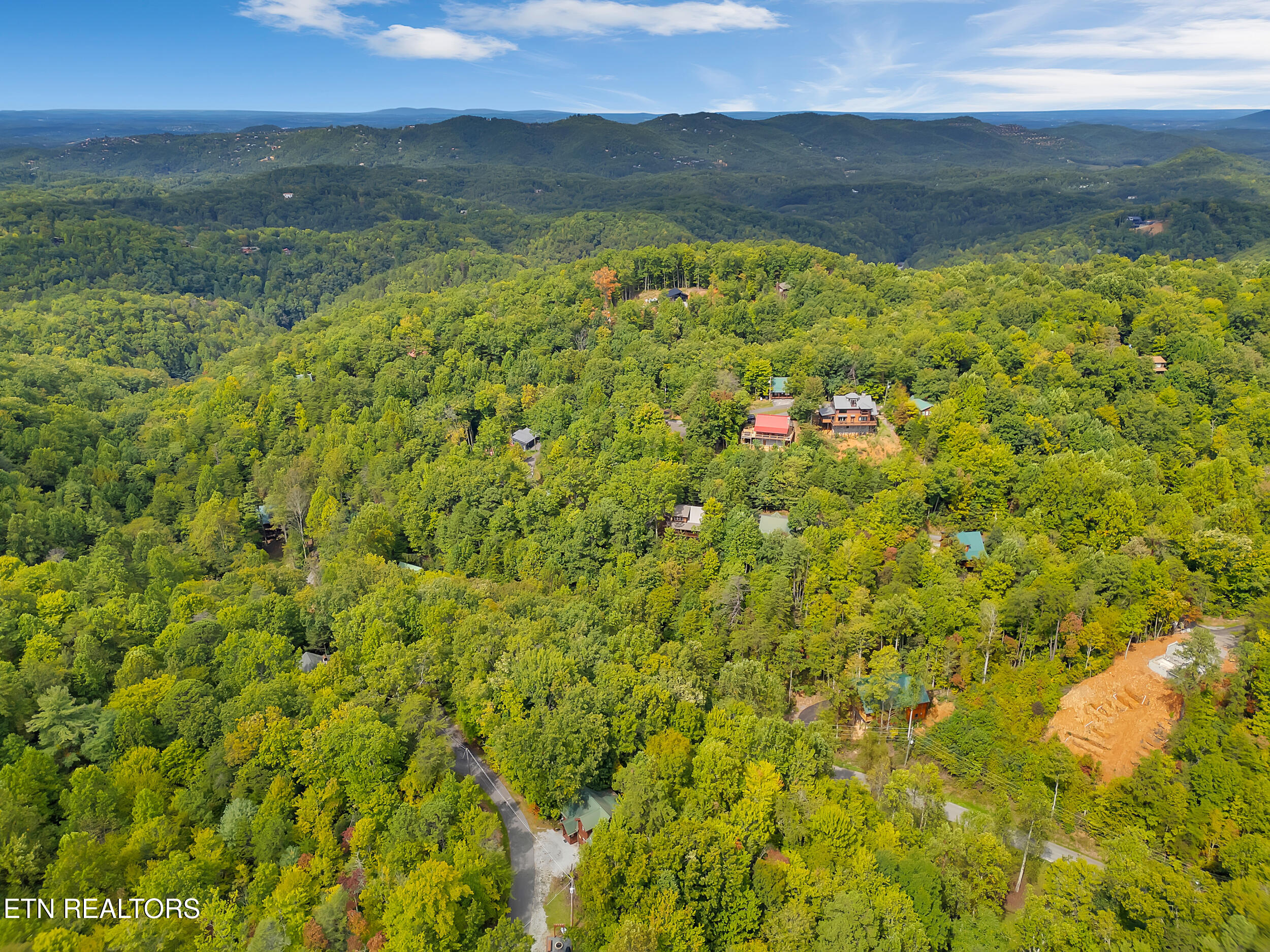 1906 Buckeye View Way Sevierville TN 37876