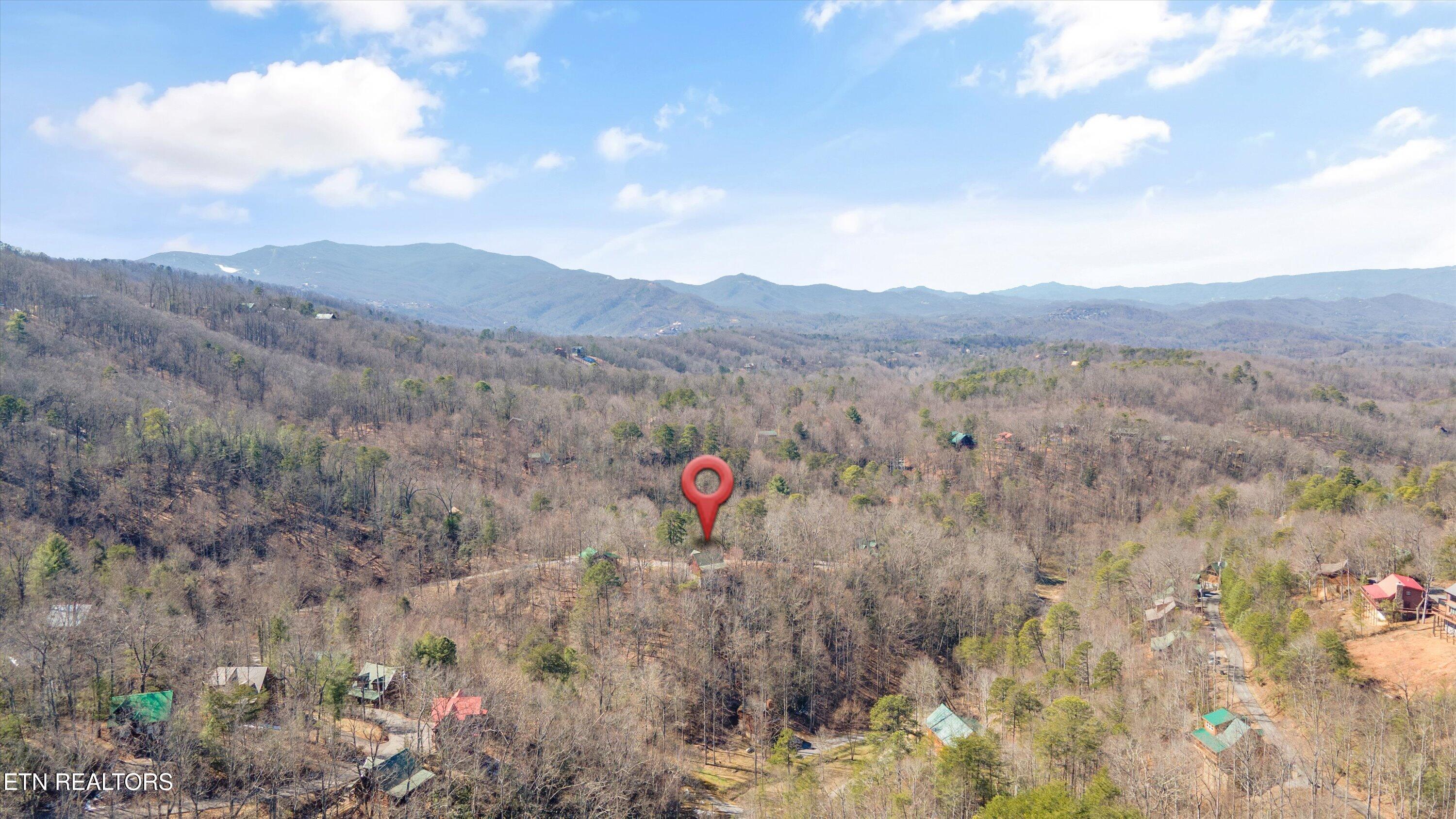 1906 Buckeye View Way Sevierville TN 37876
