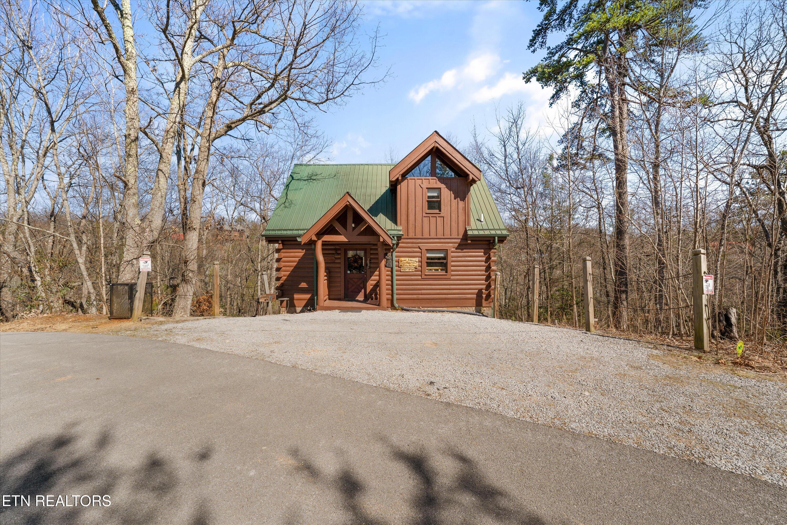 1906 Buckeye View Way Sevierville TN 37876