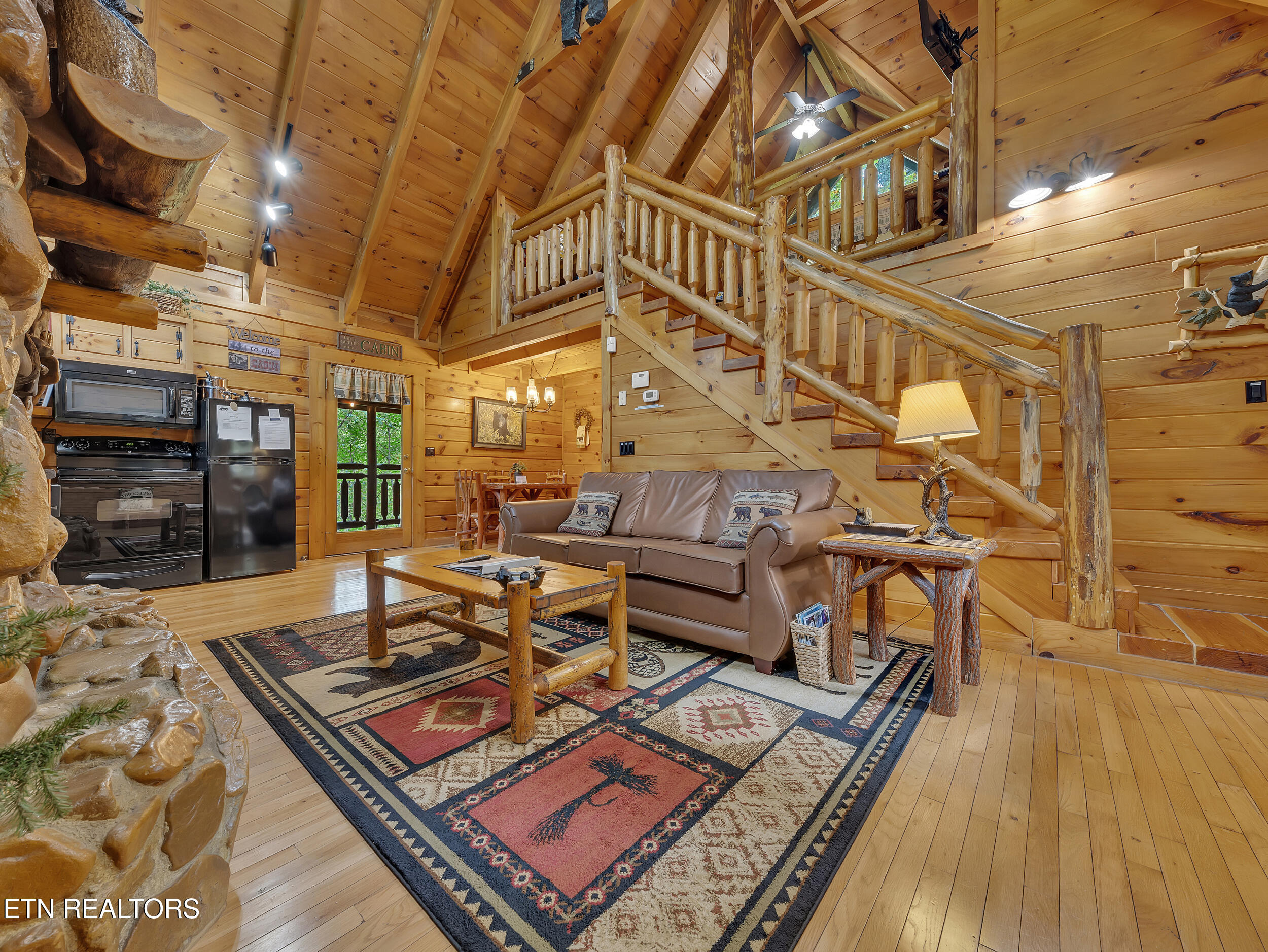 1906 Buckeye View Way Sevierville TN 37876