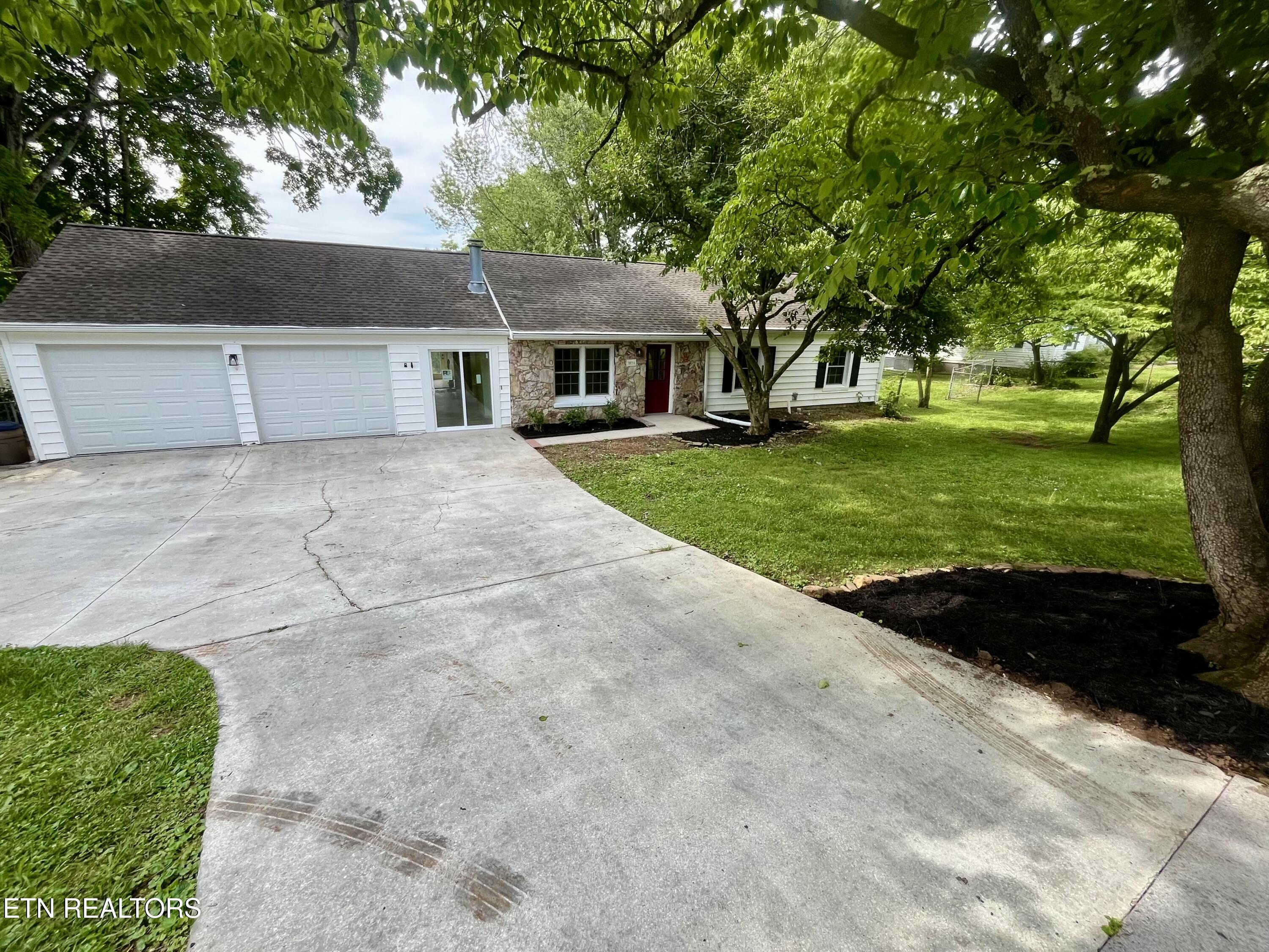 3824 Longwood Drive Knoxville TN 37918