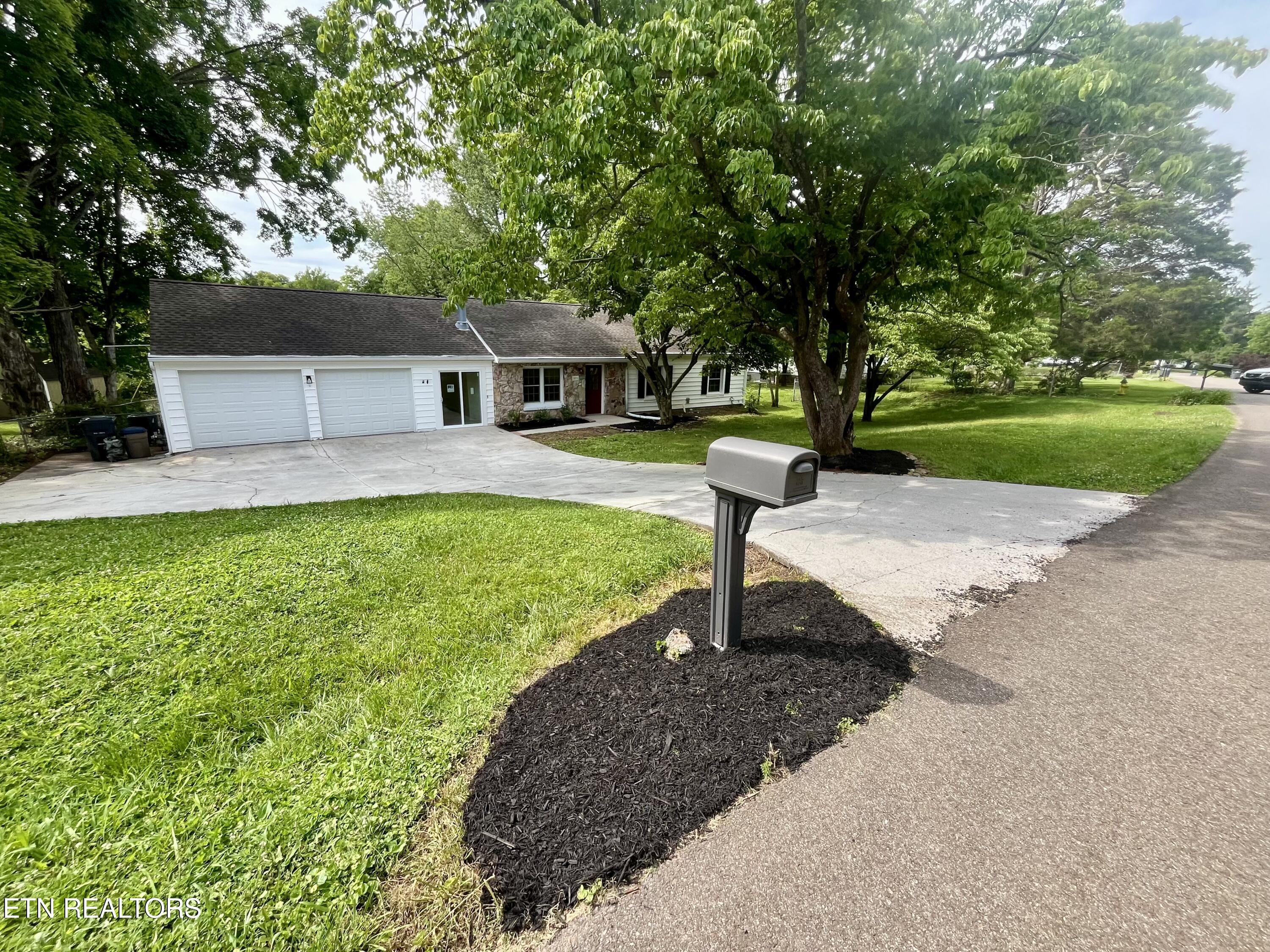 3824 Longwood Drive Knoxville TN 37918