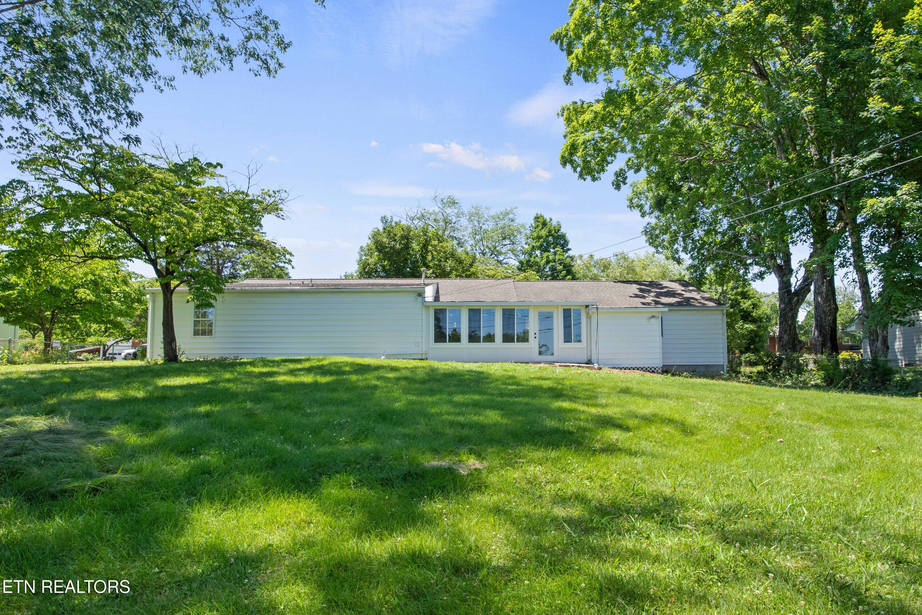 3824 Longwood Drive Knoxville TN 37918