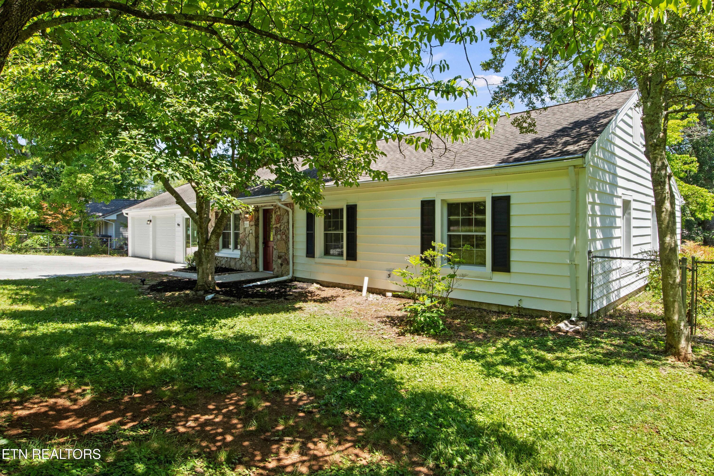 3824 Longwood Drive Knoxville TN 37918