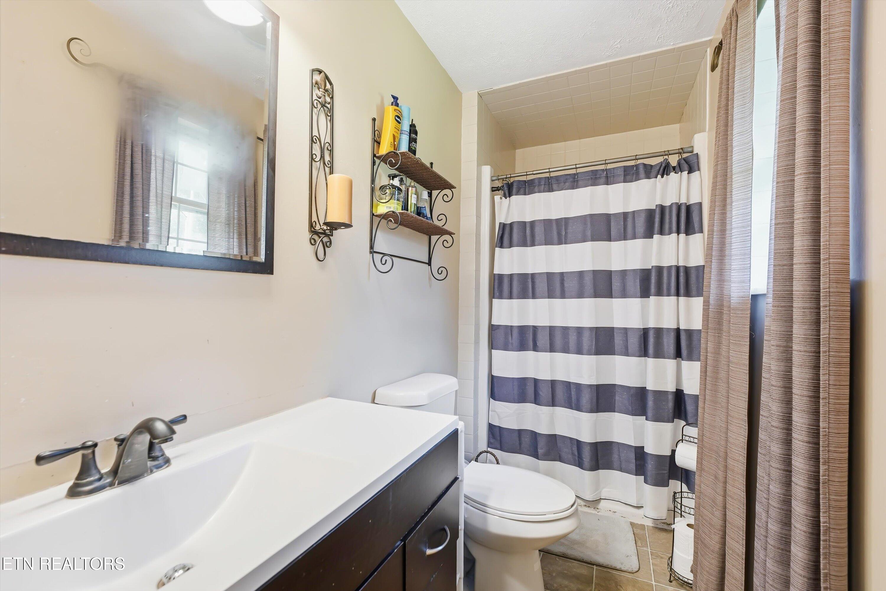 379 Wells Road Powell TN 37849