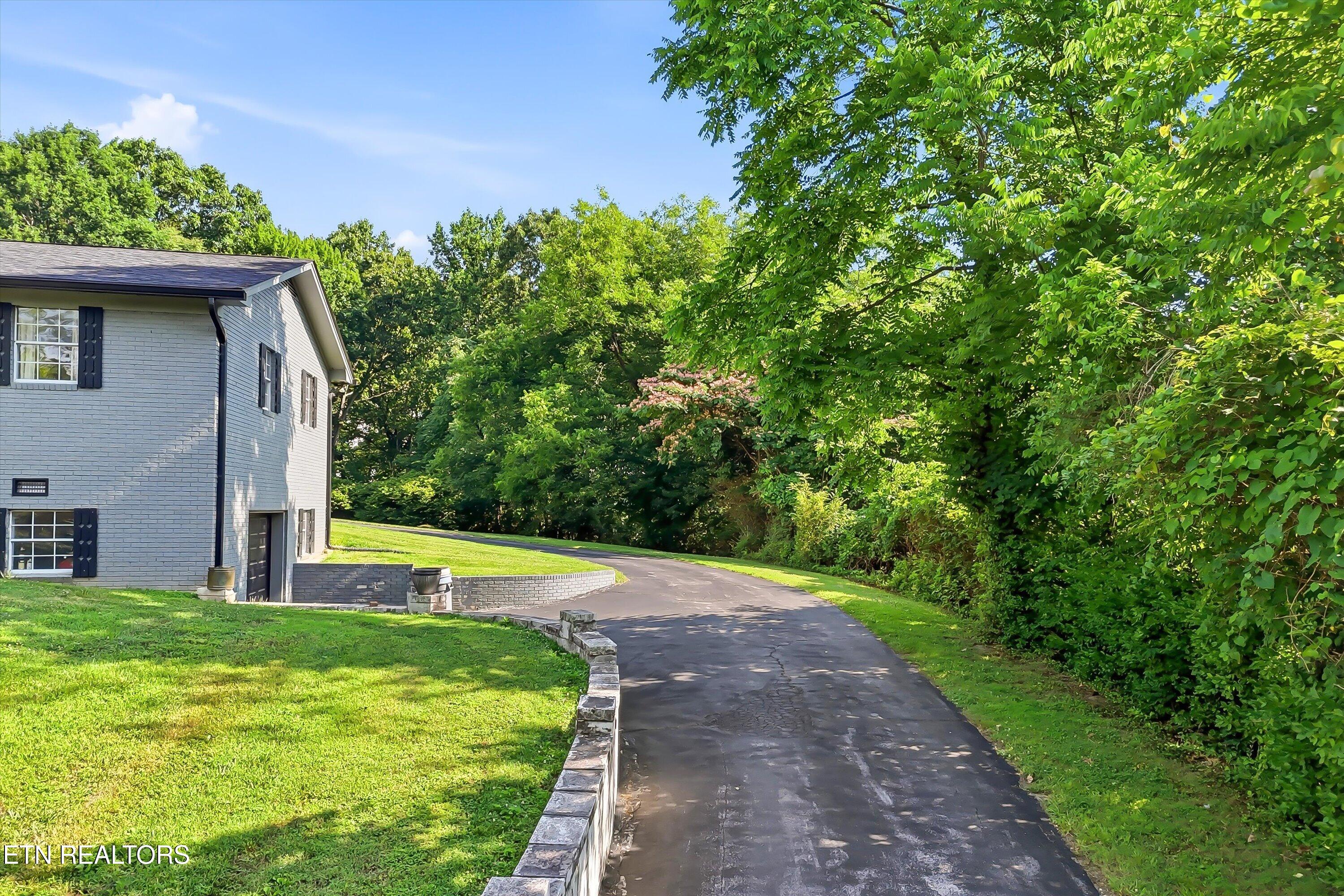379 Wells Road Powell TN 37849