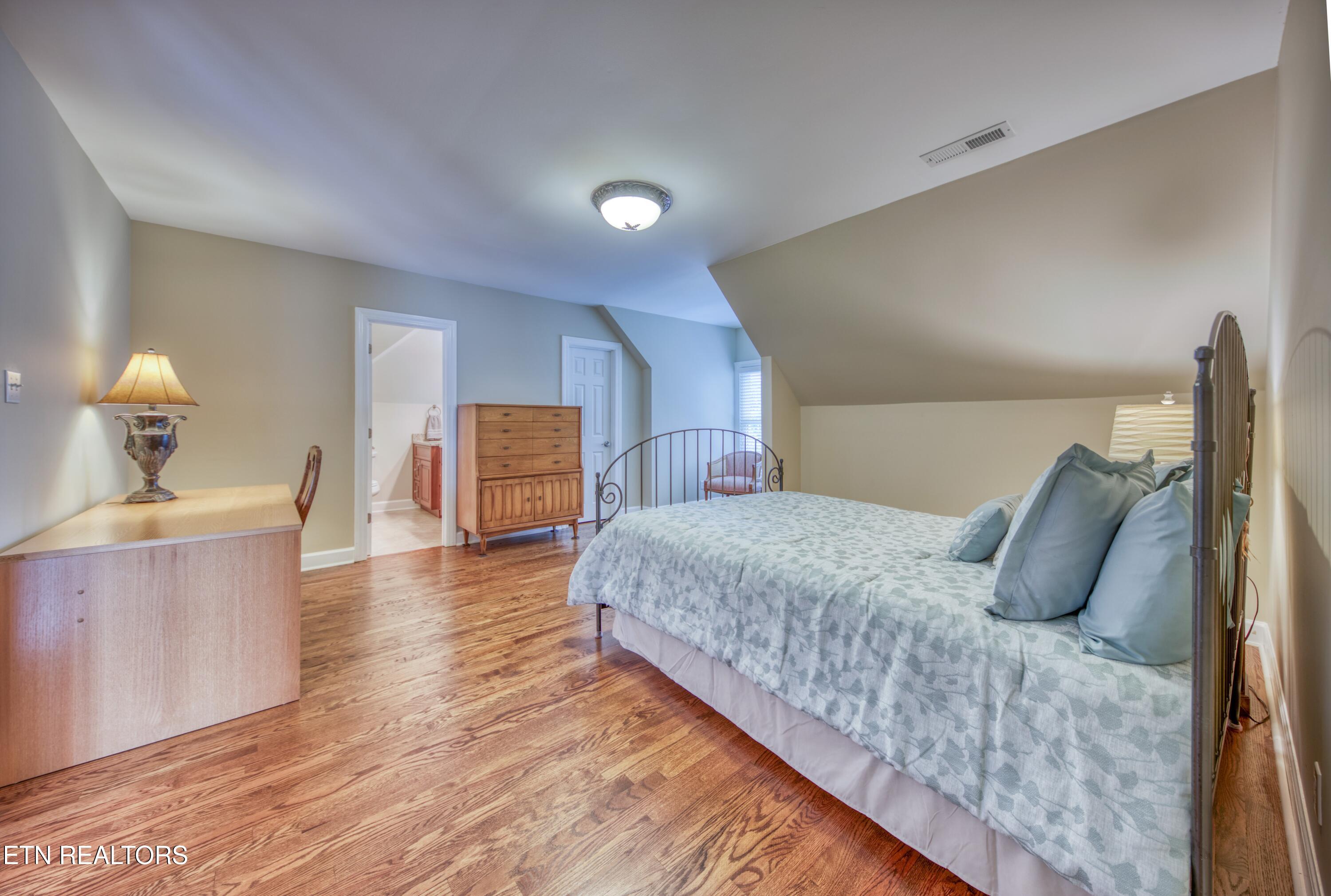 1946 River Sound Drive Knoxville TN 37922
