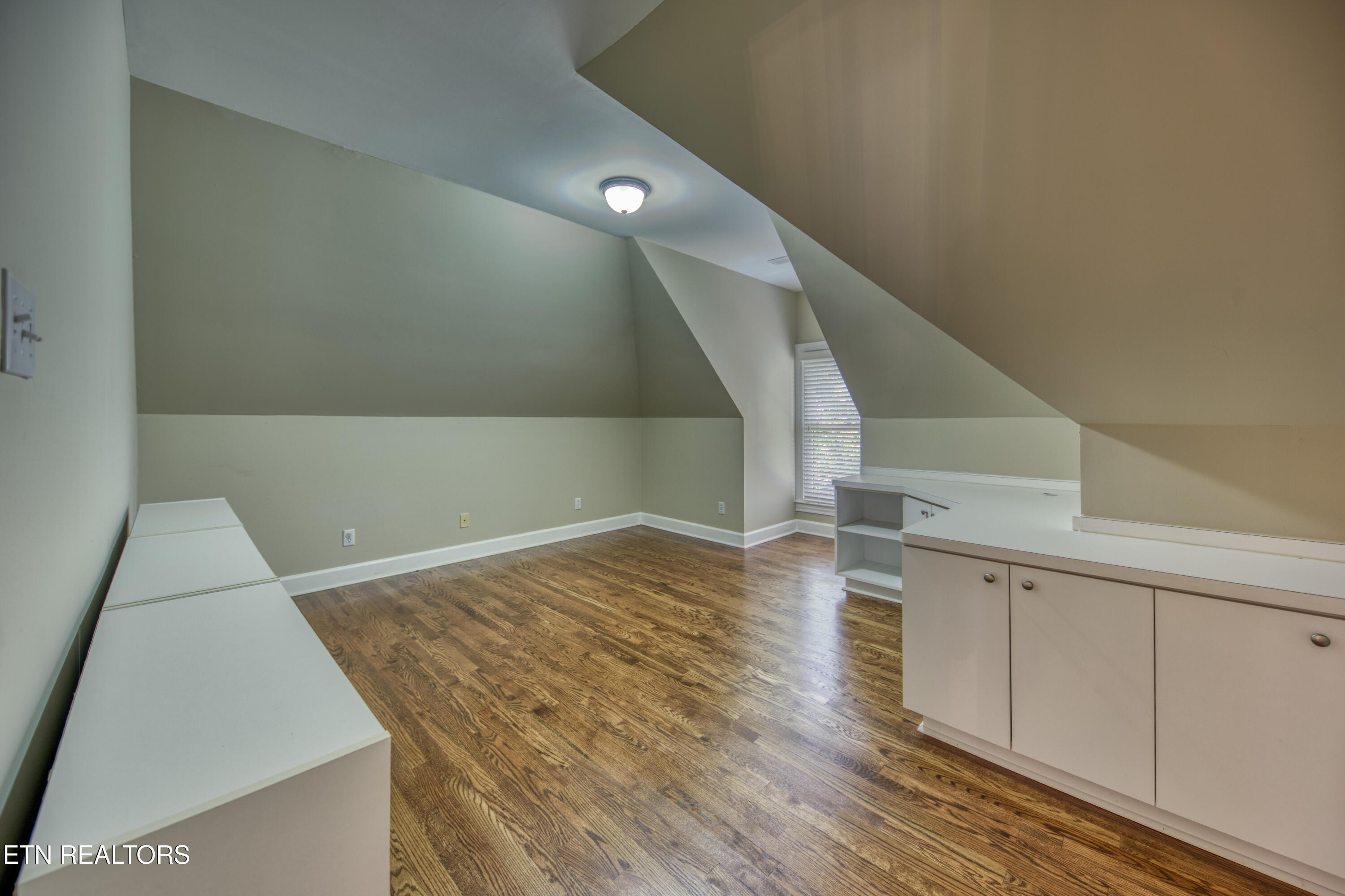 1946 River Sound Drive Knoxville TN 37922
