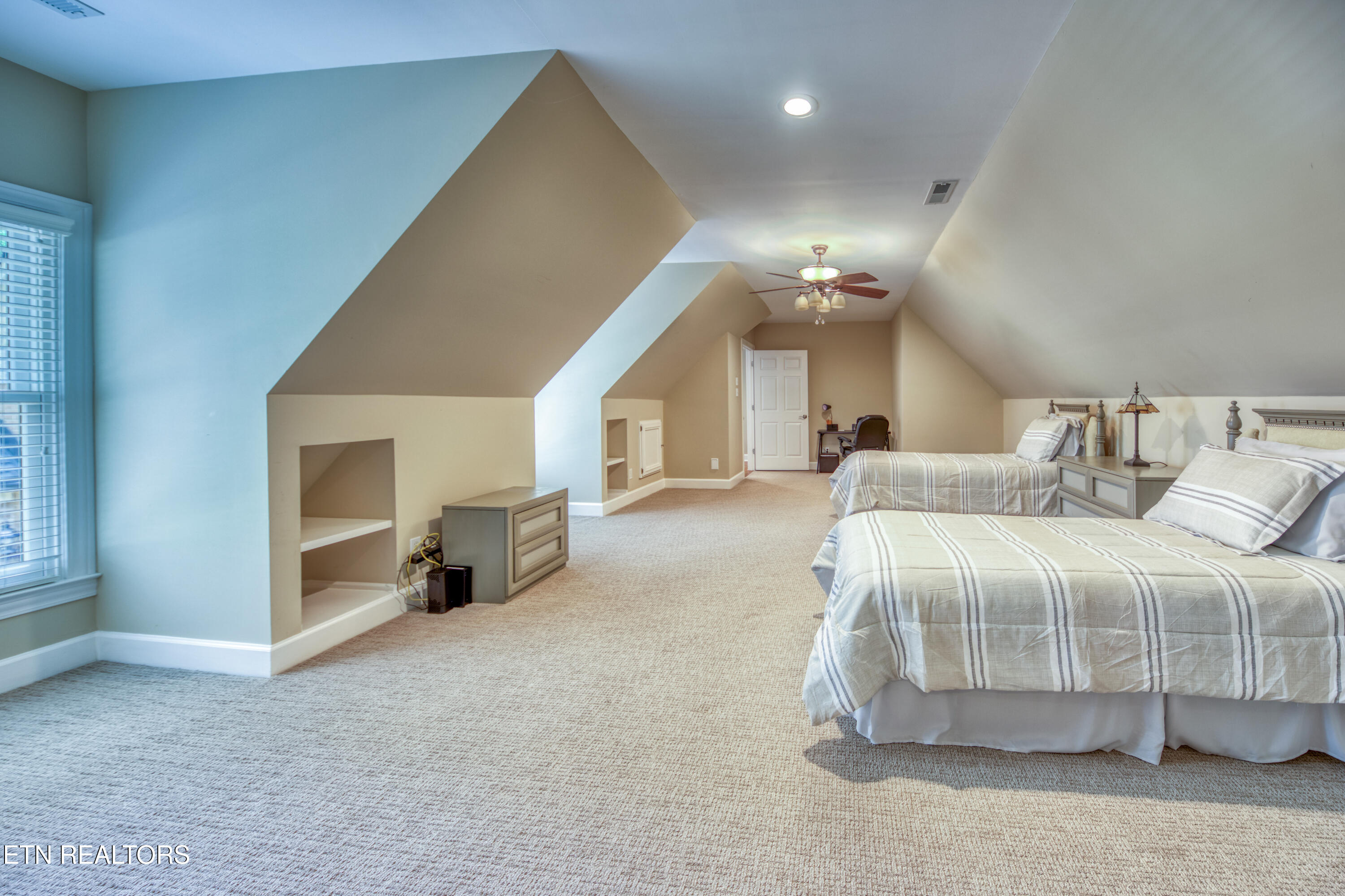 1946 River Sound Drive Knoxville TN 37922