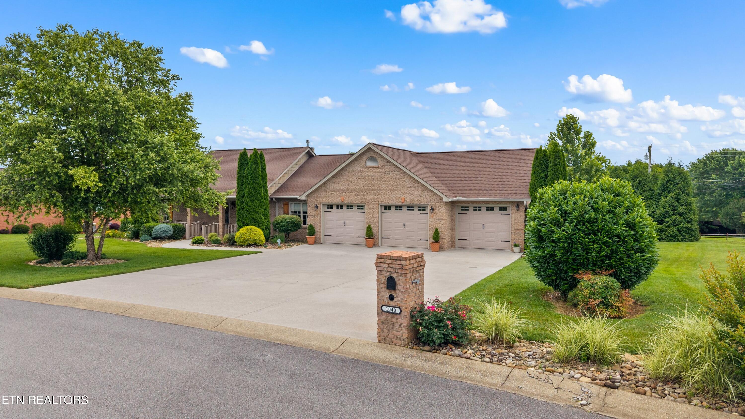 1040 Southwind Circle Dandridge TN 37725