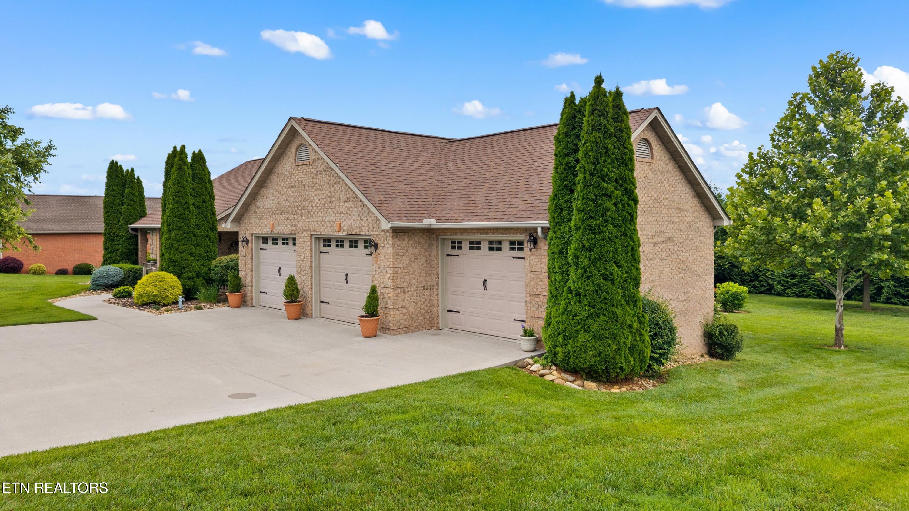 1040 Southwind Circle Dandridge TN 37725
