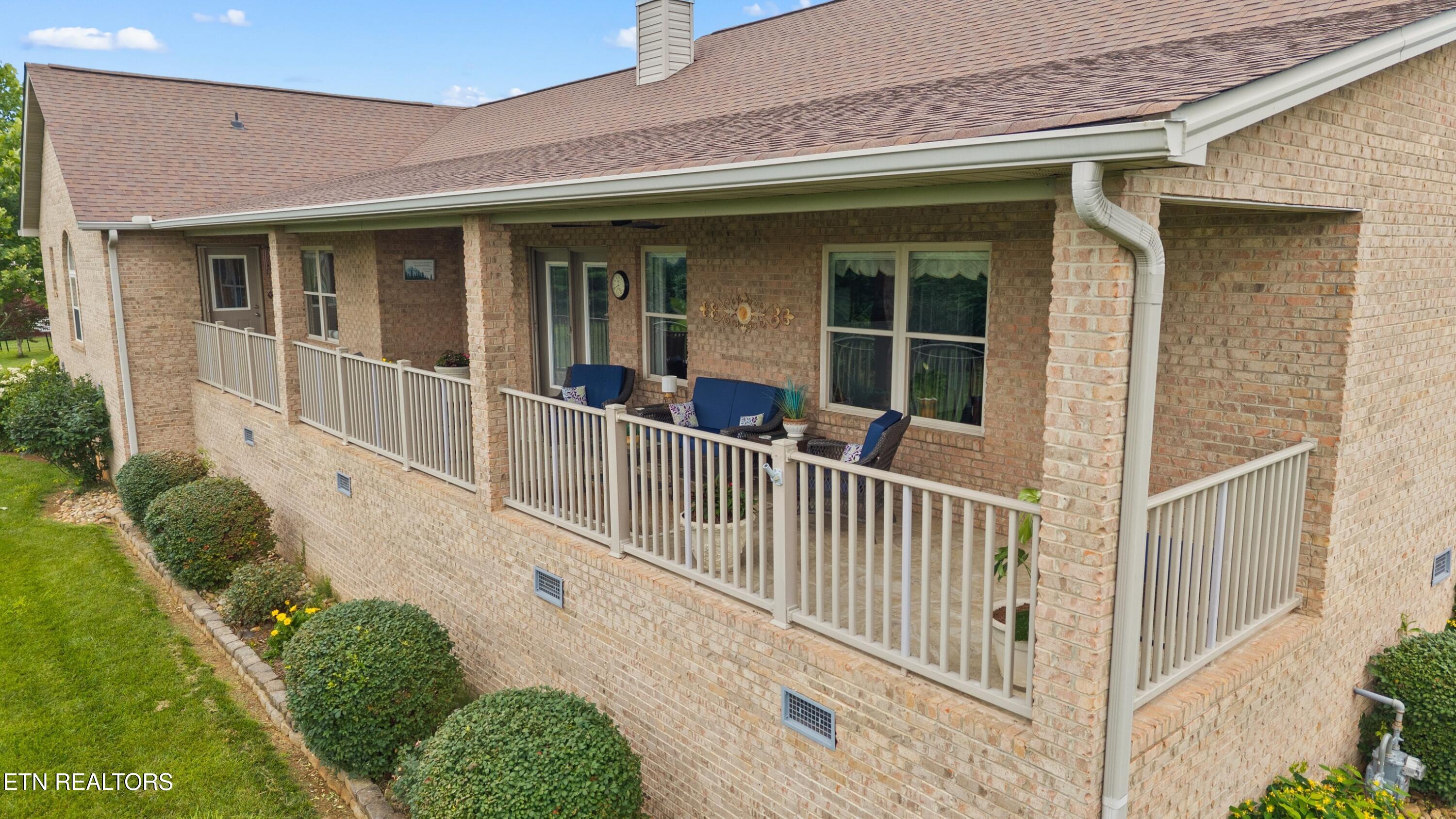 1040 Southwind Circle Dandridge TN 37725