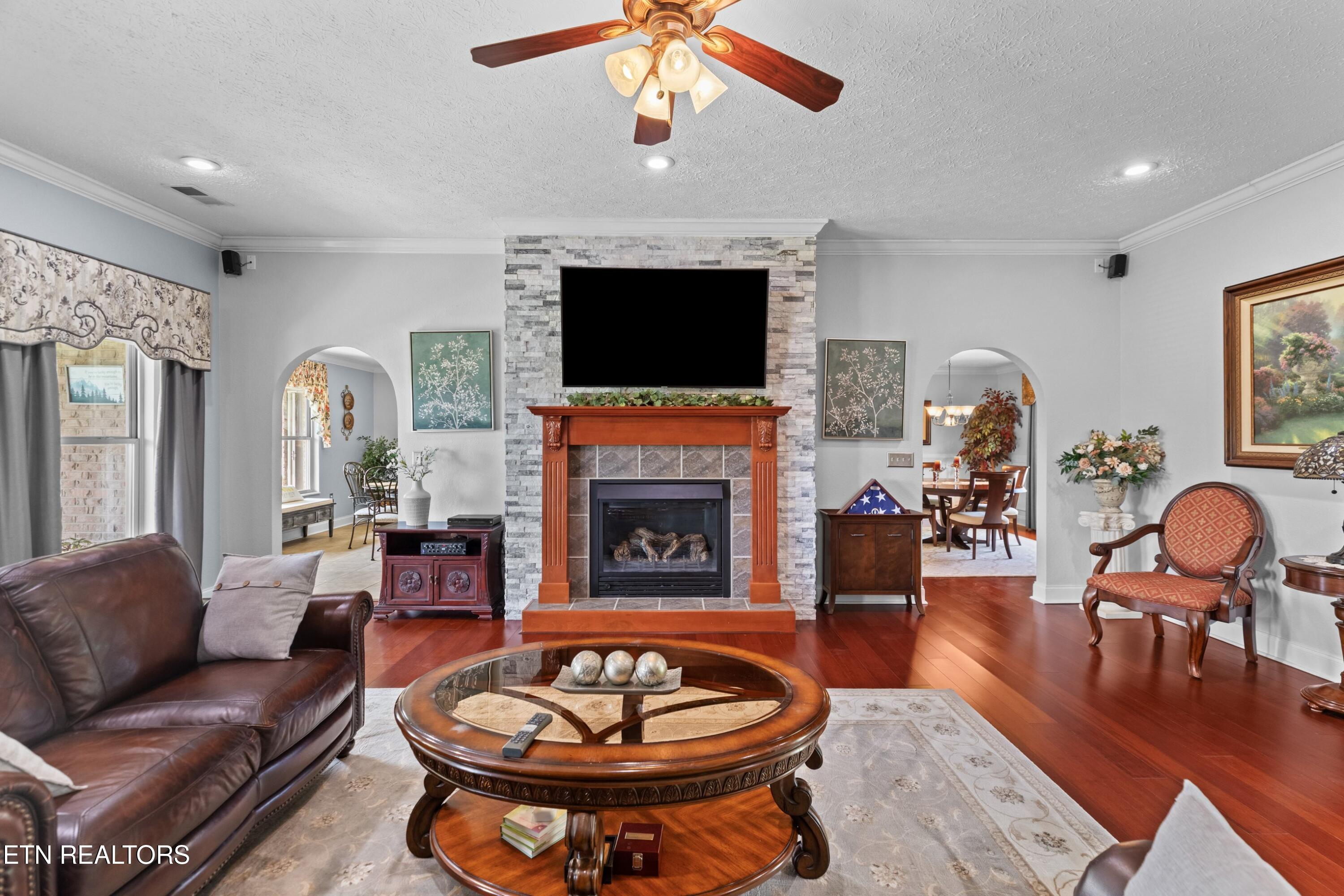 1040 Southwind Circle Dandridge TN 37725