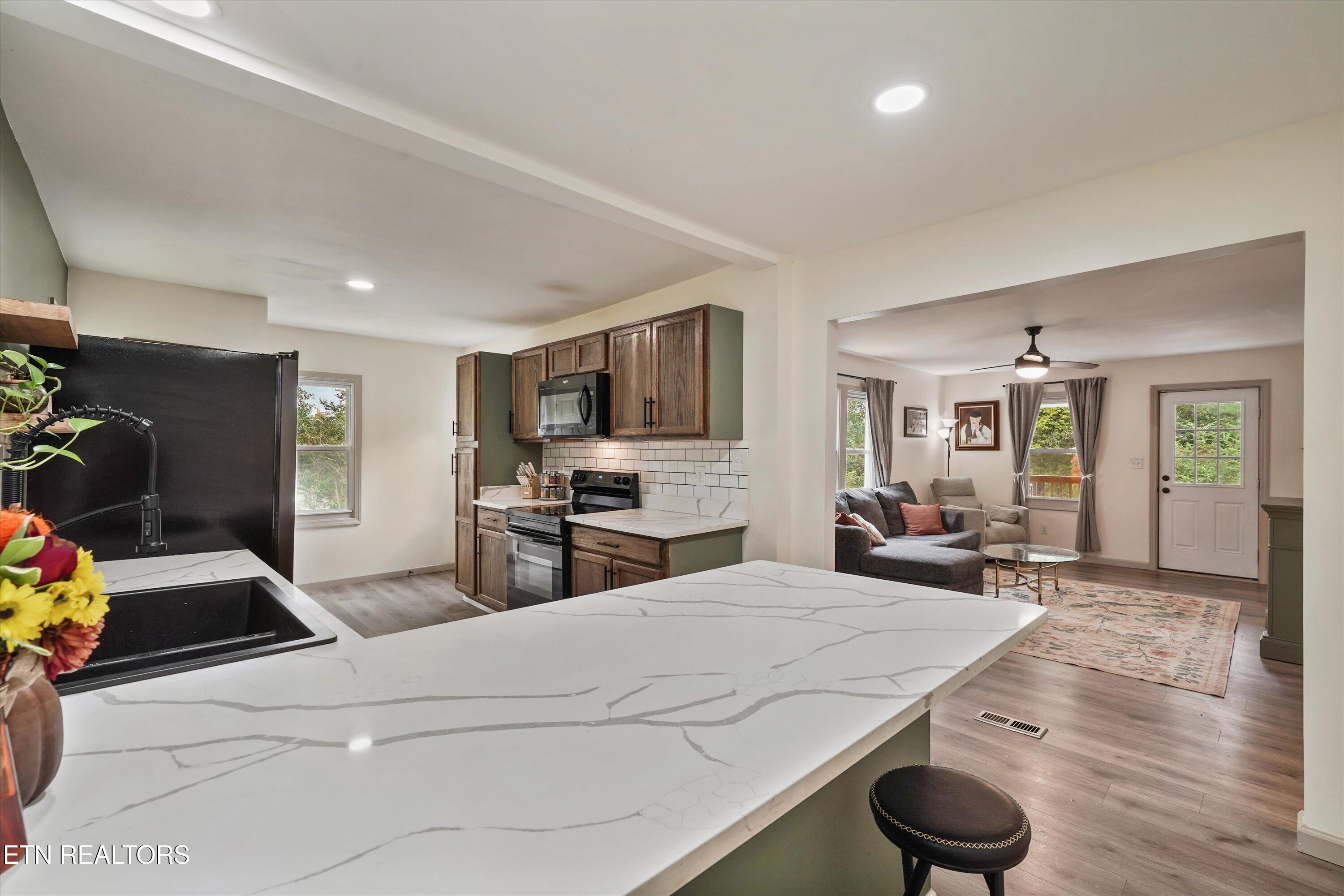5704 Woodale Drive Knoxville TN 37912