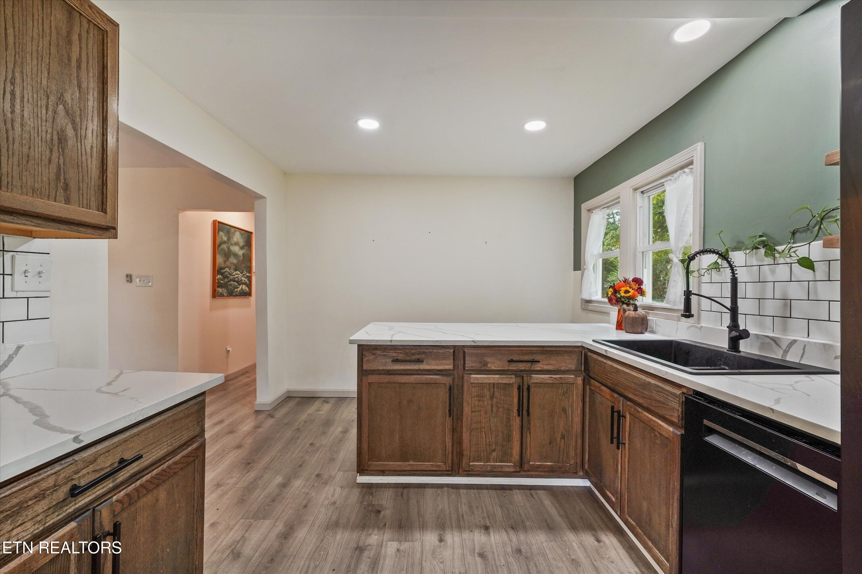 5704 Woodale Drive Knoxville TN 37912