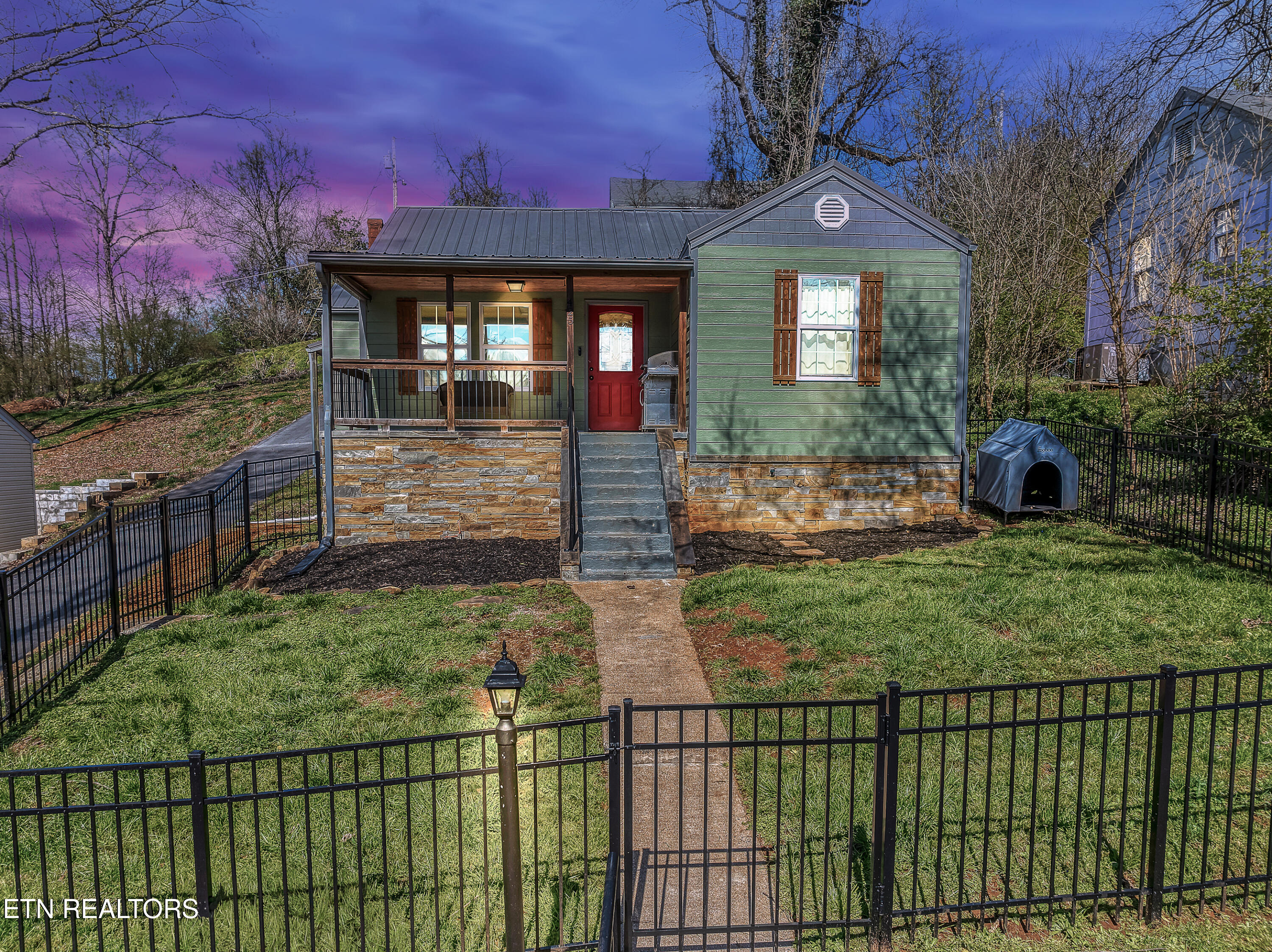 425 Sewanee Street Harriman TN 37748