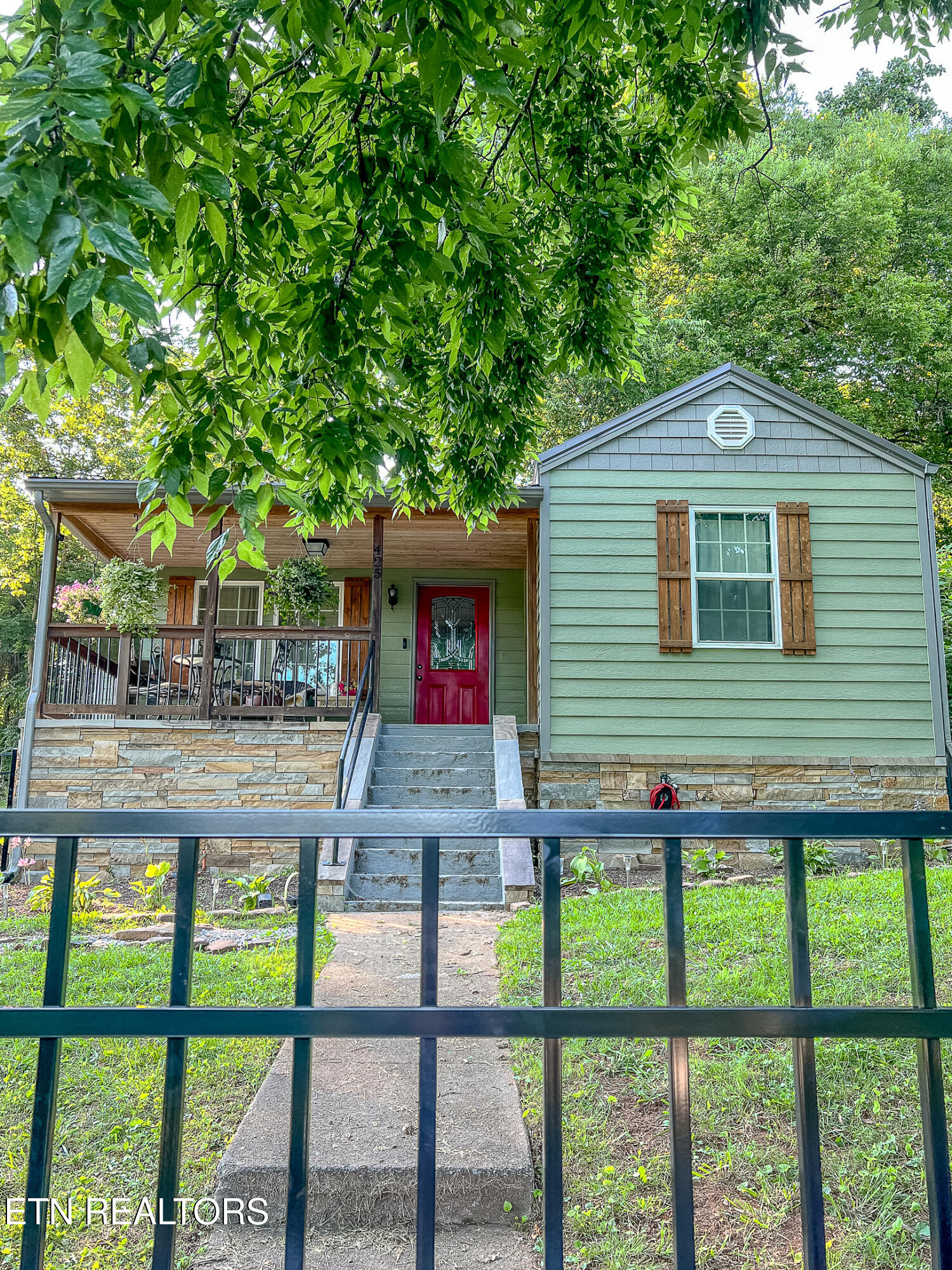 425 Sewanee Street Harriman TN 37748