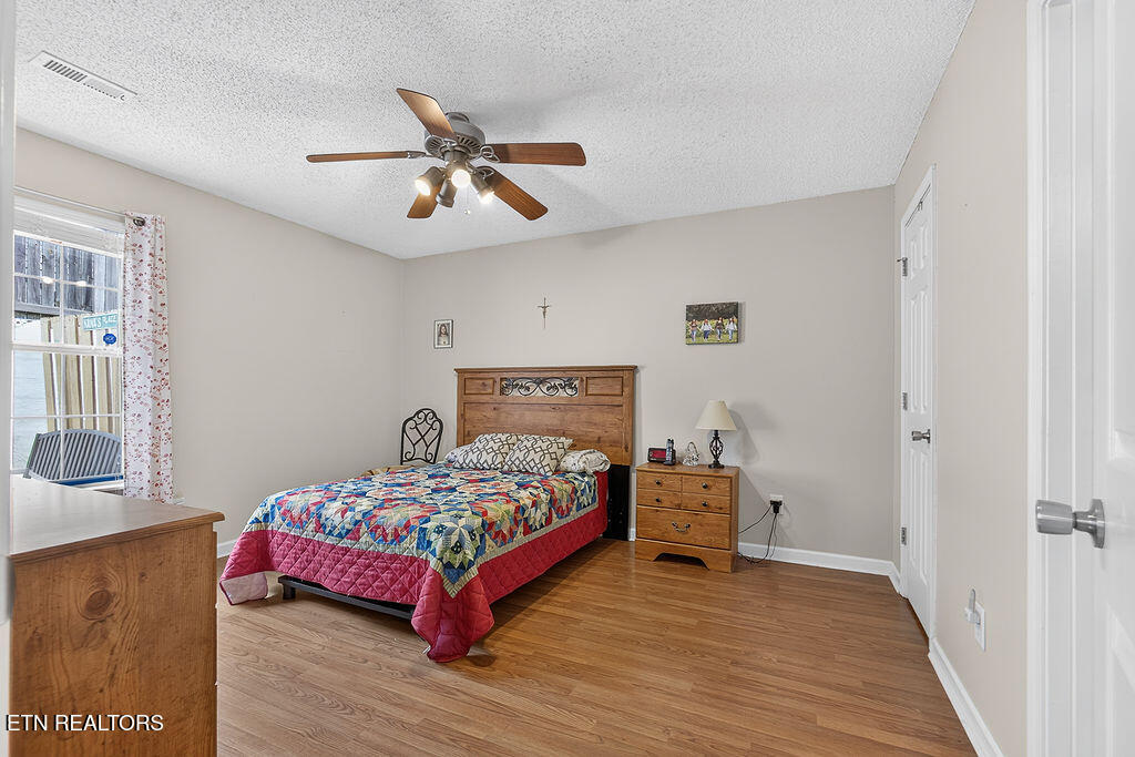 8033 Stablegate Way Powell TN 37849