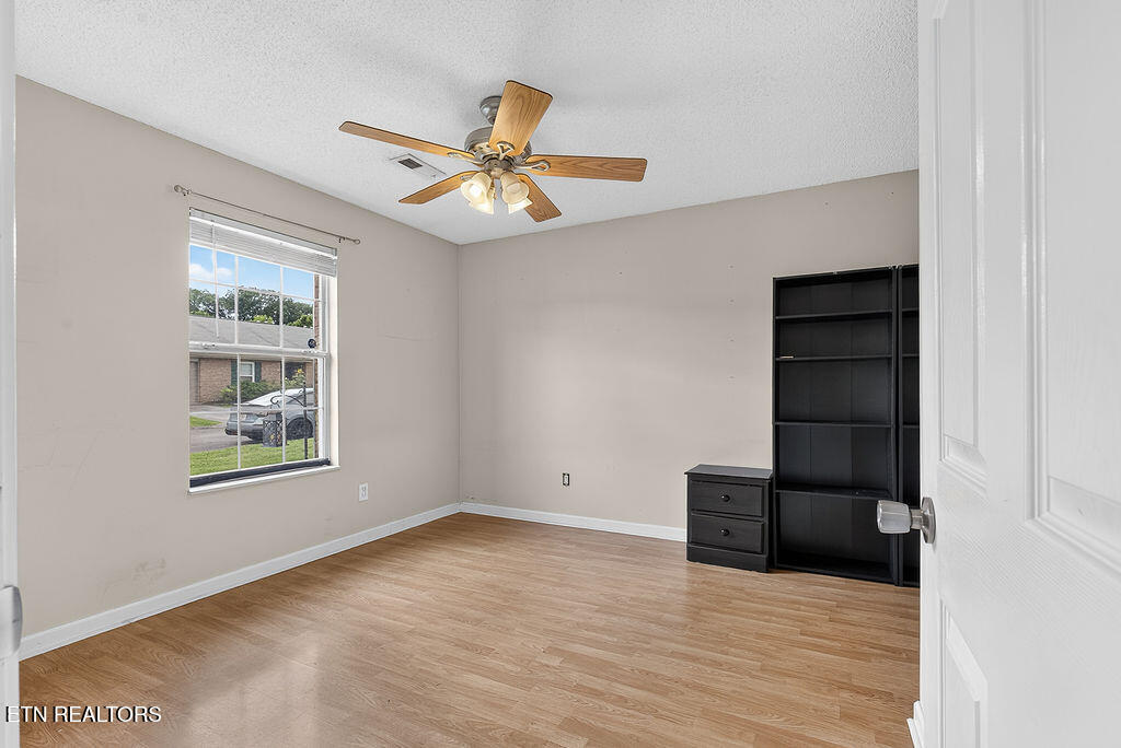 8033 Stablegate Way Powell TN 37849