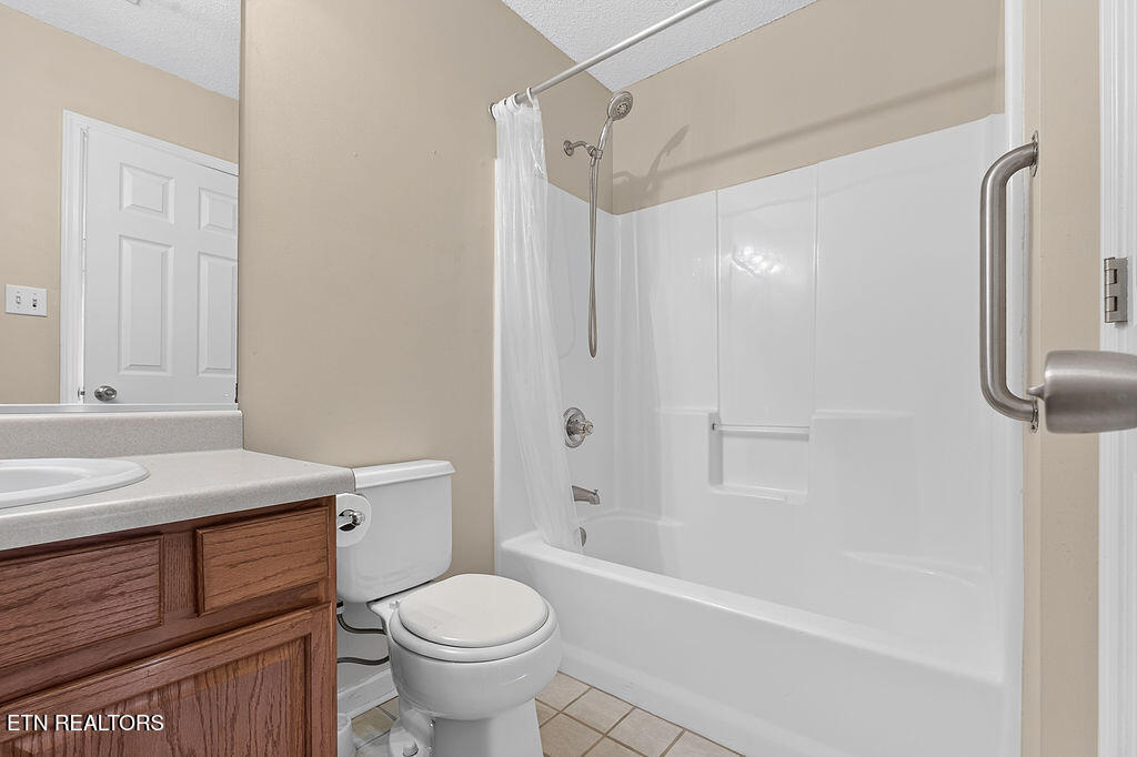 8033 Stablegate Way Powell TN 37849