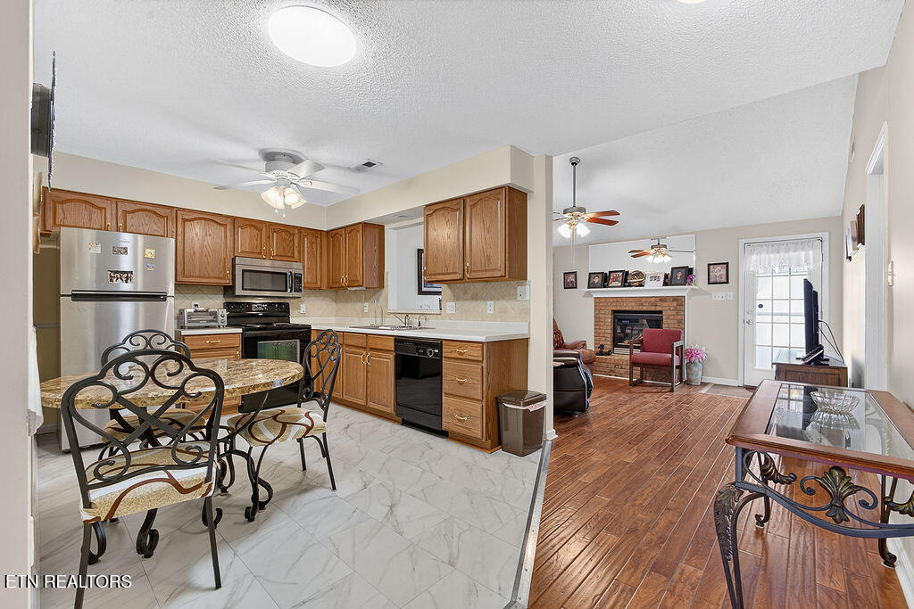 8033 Stablegate Way Powell TN 37849