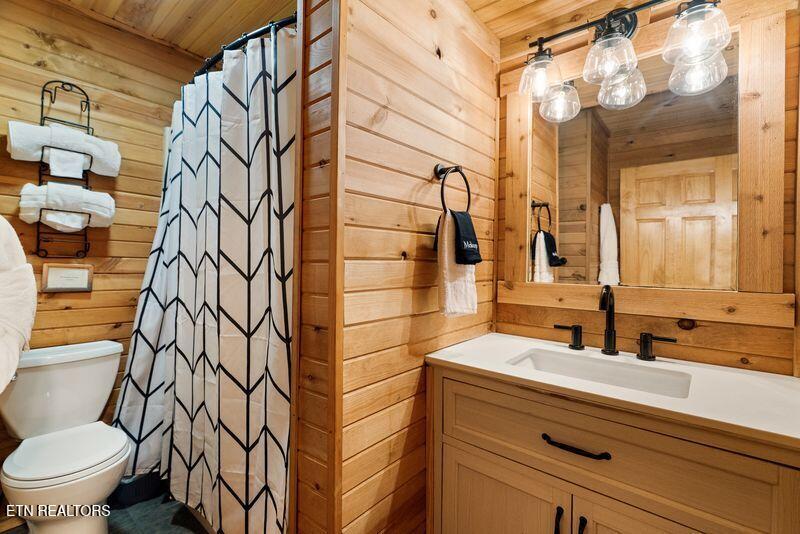 1126 E Foothills Drive Gatlinburg TN 37738