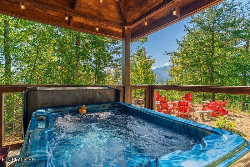 1126 E Foothills Drive Gatlinburg TN 37738