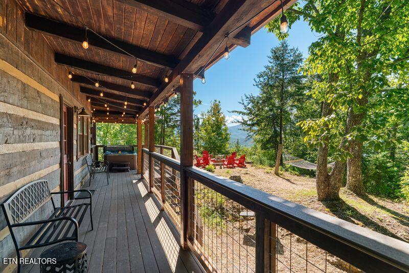 1126 E Foothills Drive Gatlinburg TN 37738