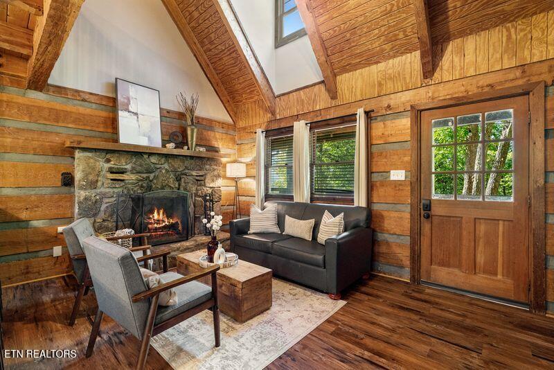 1126 E Foothills Drive Gatlinburg TN 37738