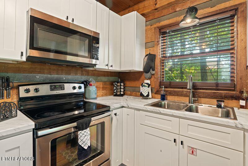 1126 E Foothills Drive Gatlinburg TN 37738