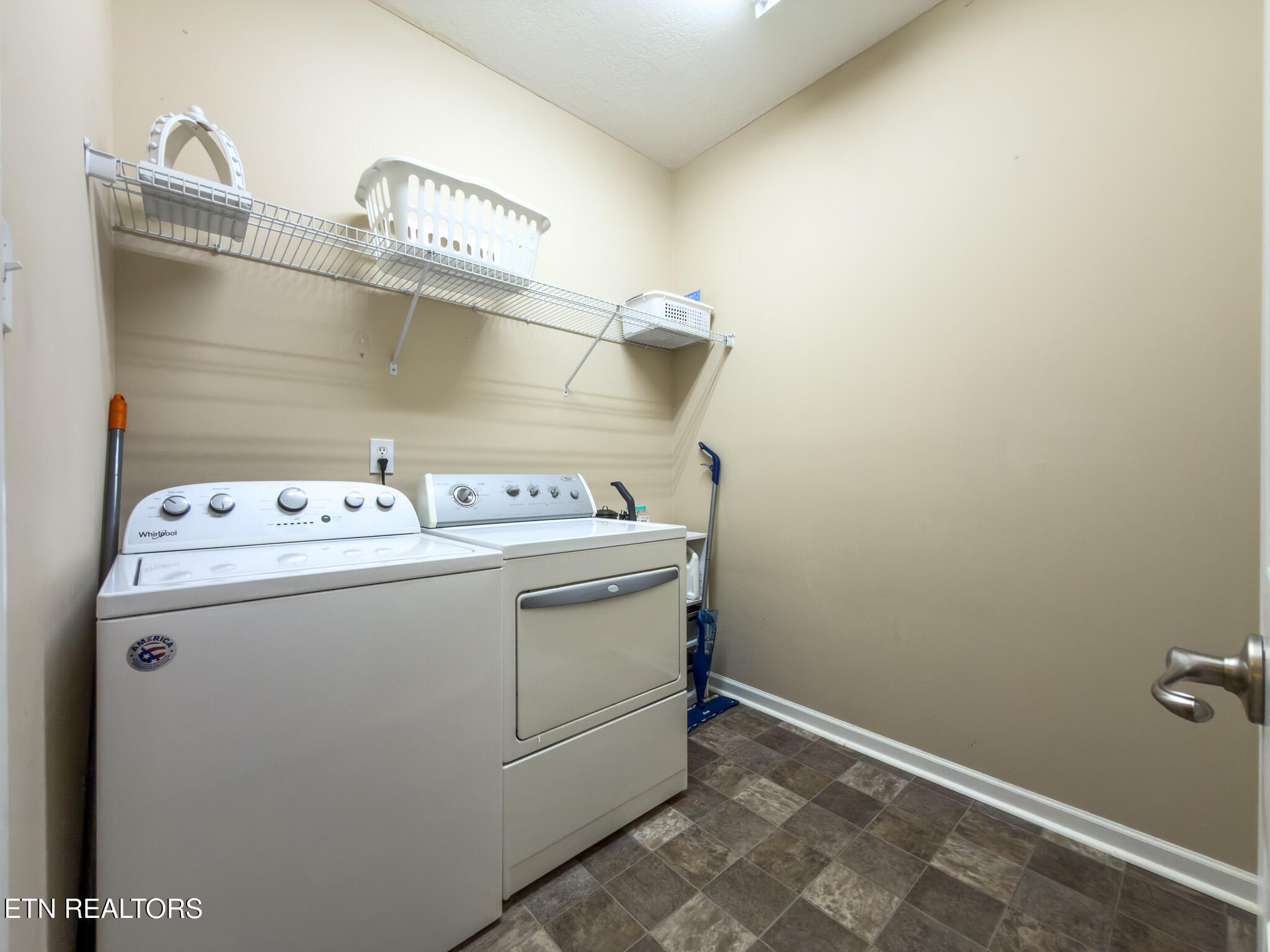 7036 High Alpine Lane Knoxville TN 37918