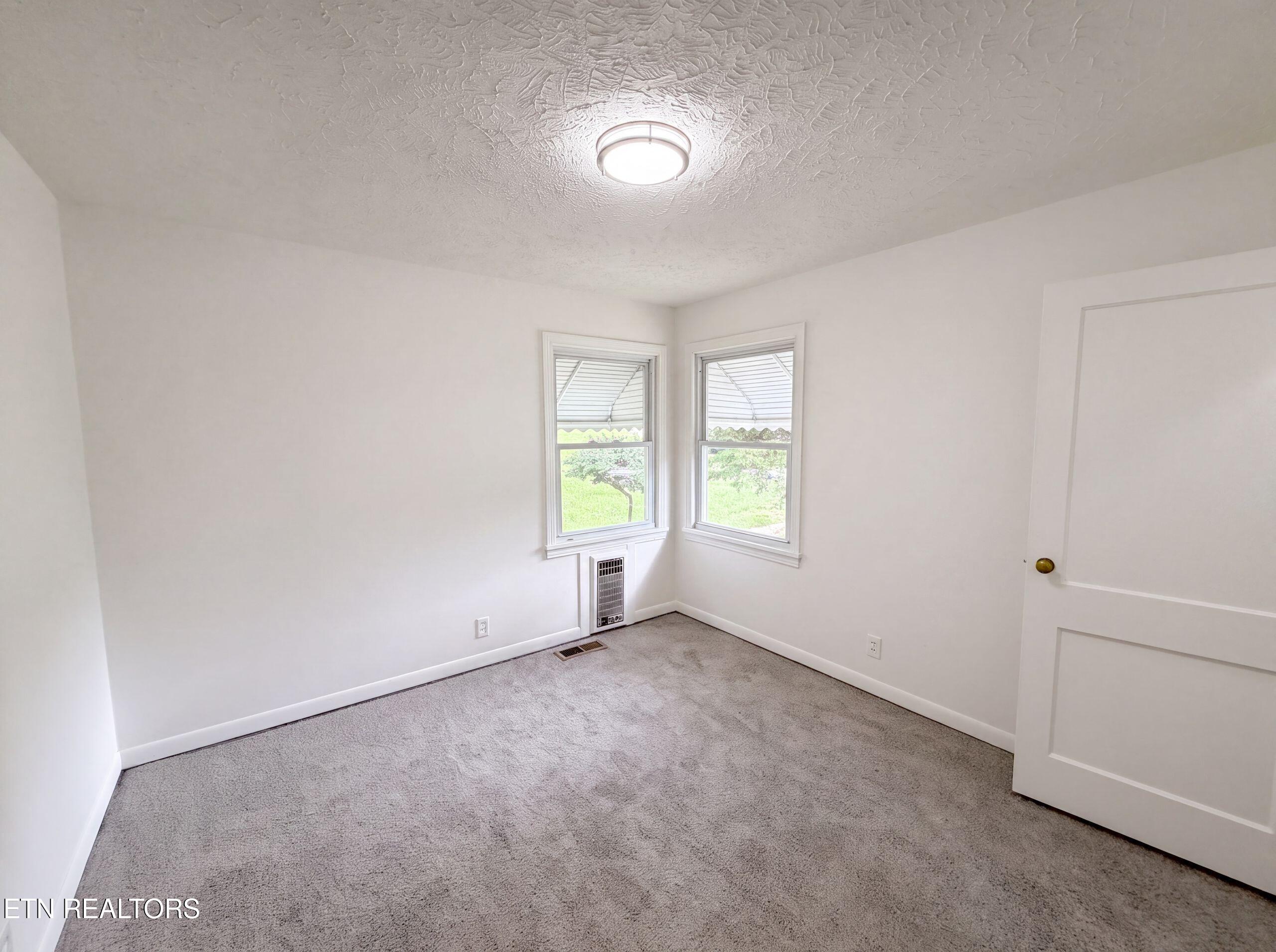 612 Victor Drive Knoxville TN 37912